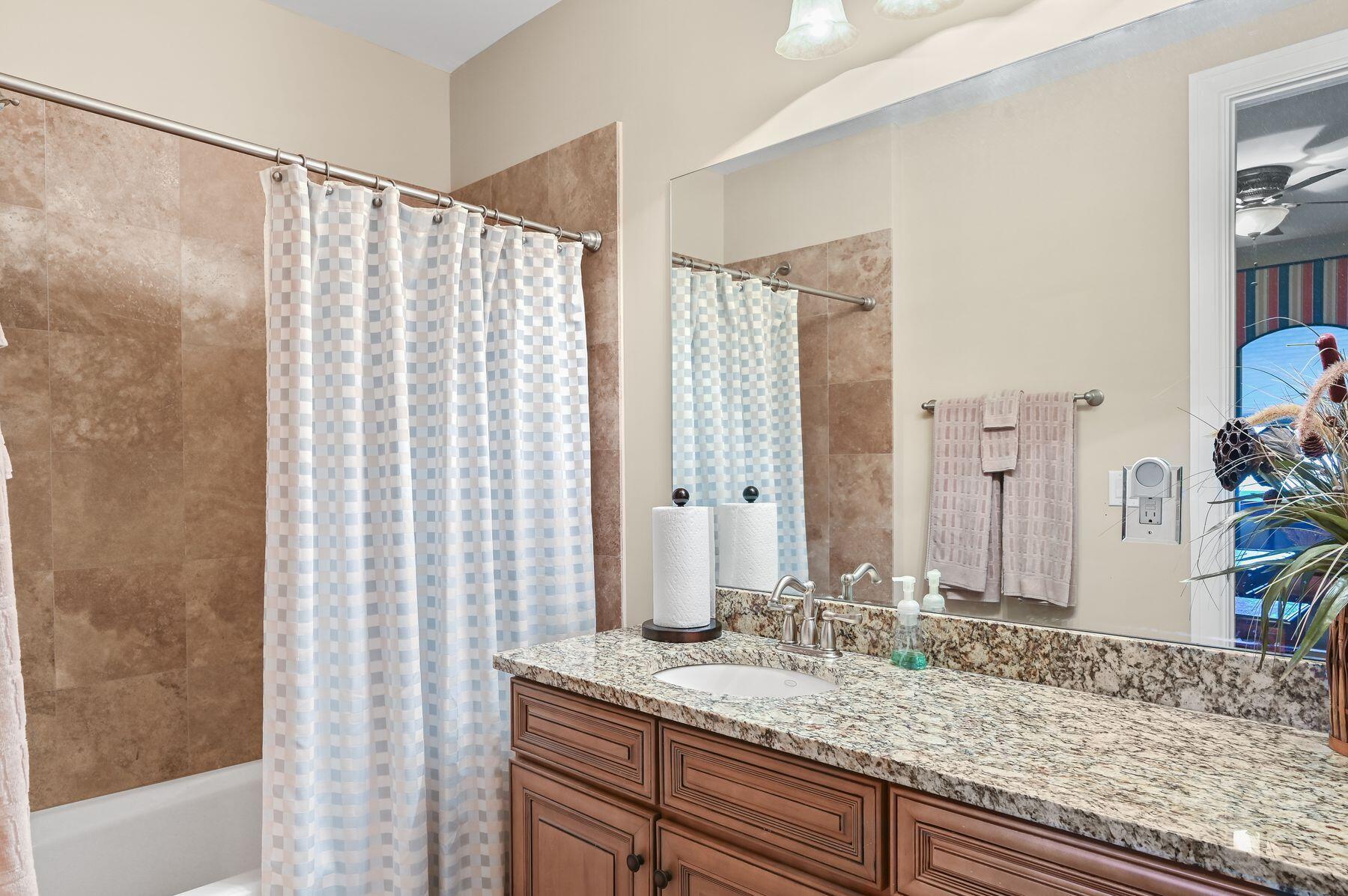 1363 W County Highway 30A, UNIT 3103