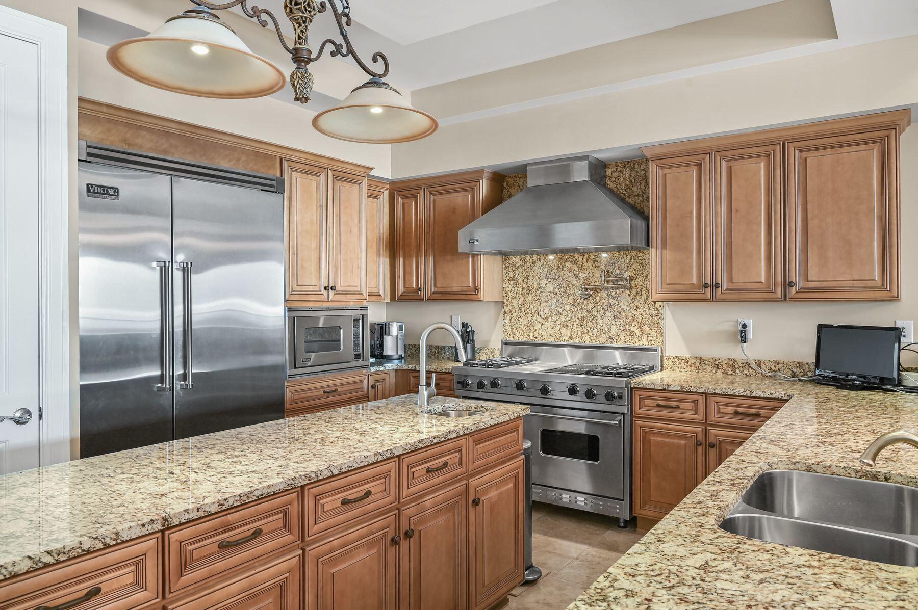 1363 W County Highway 30A, UNIT 3103