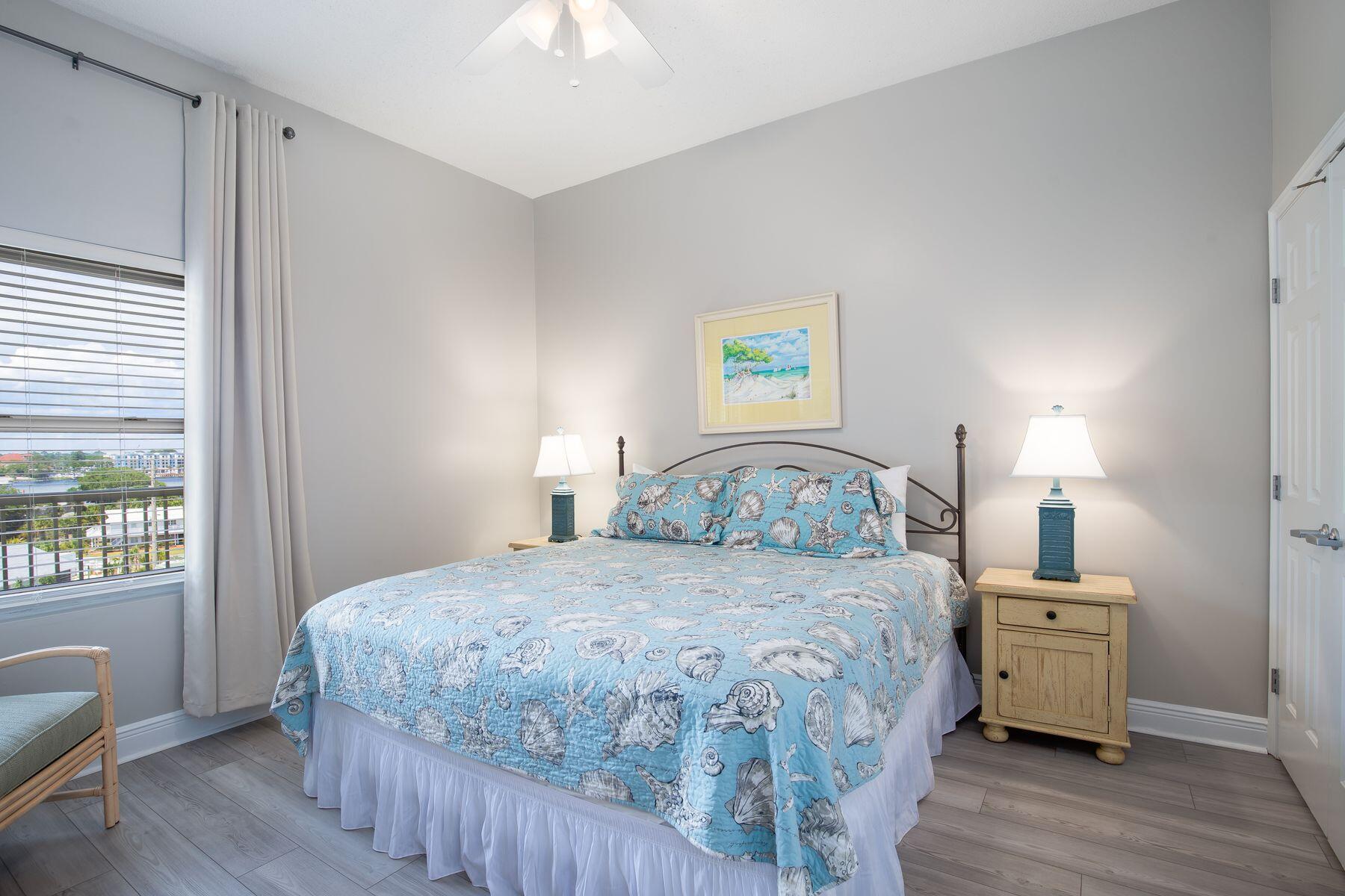 590 Santa Rosa Boulevard, 605