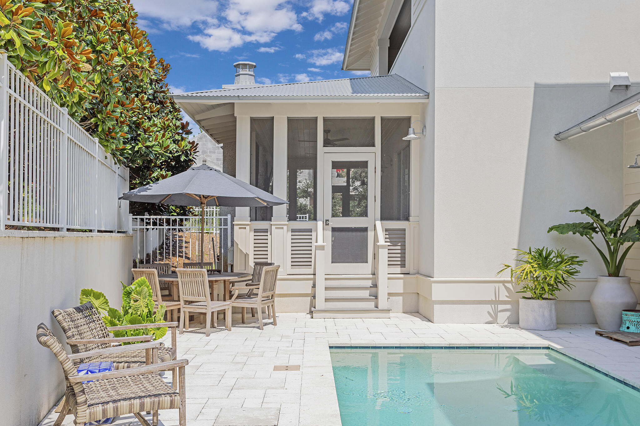 42 E Bermuda Drive