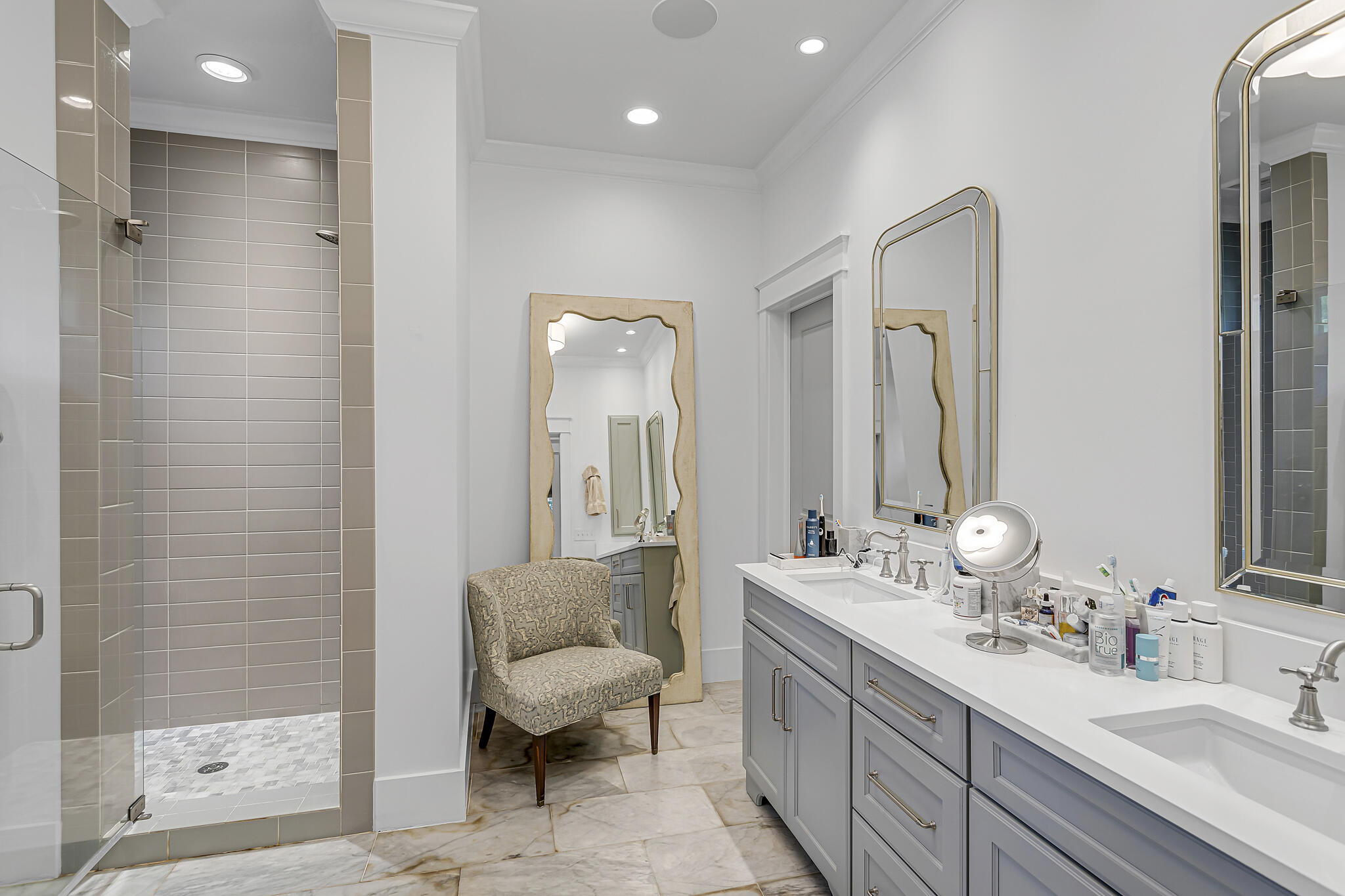42 E Bermuda Drive