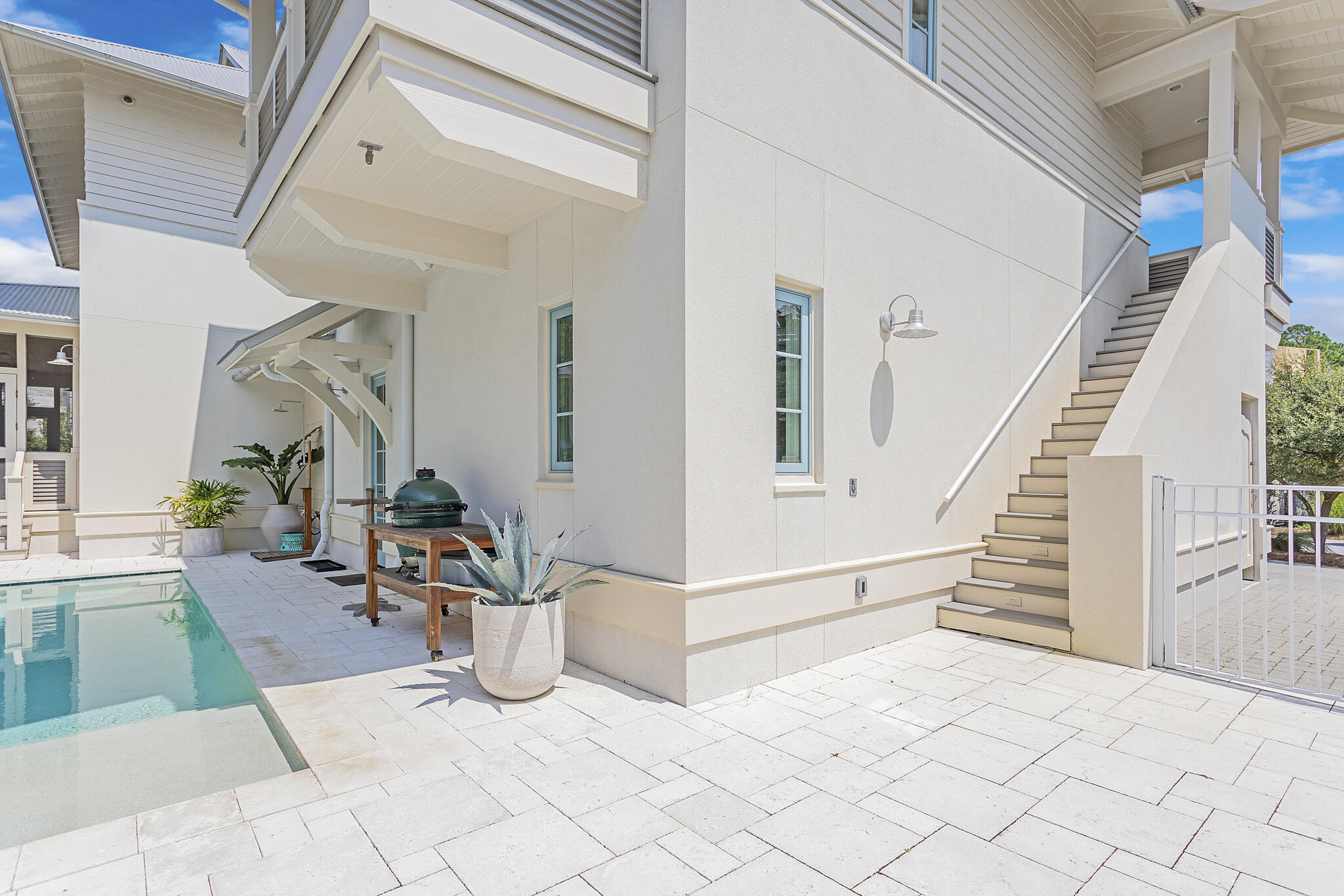 42 E Bermuda Drive