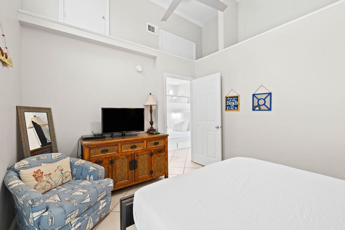 69 Crystal Beach Drive, UNIT 4