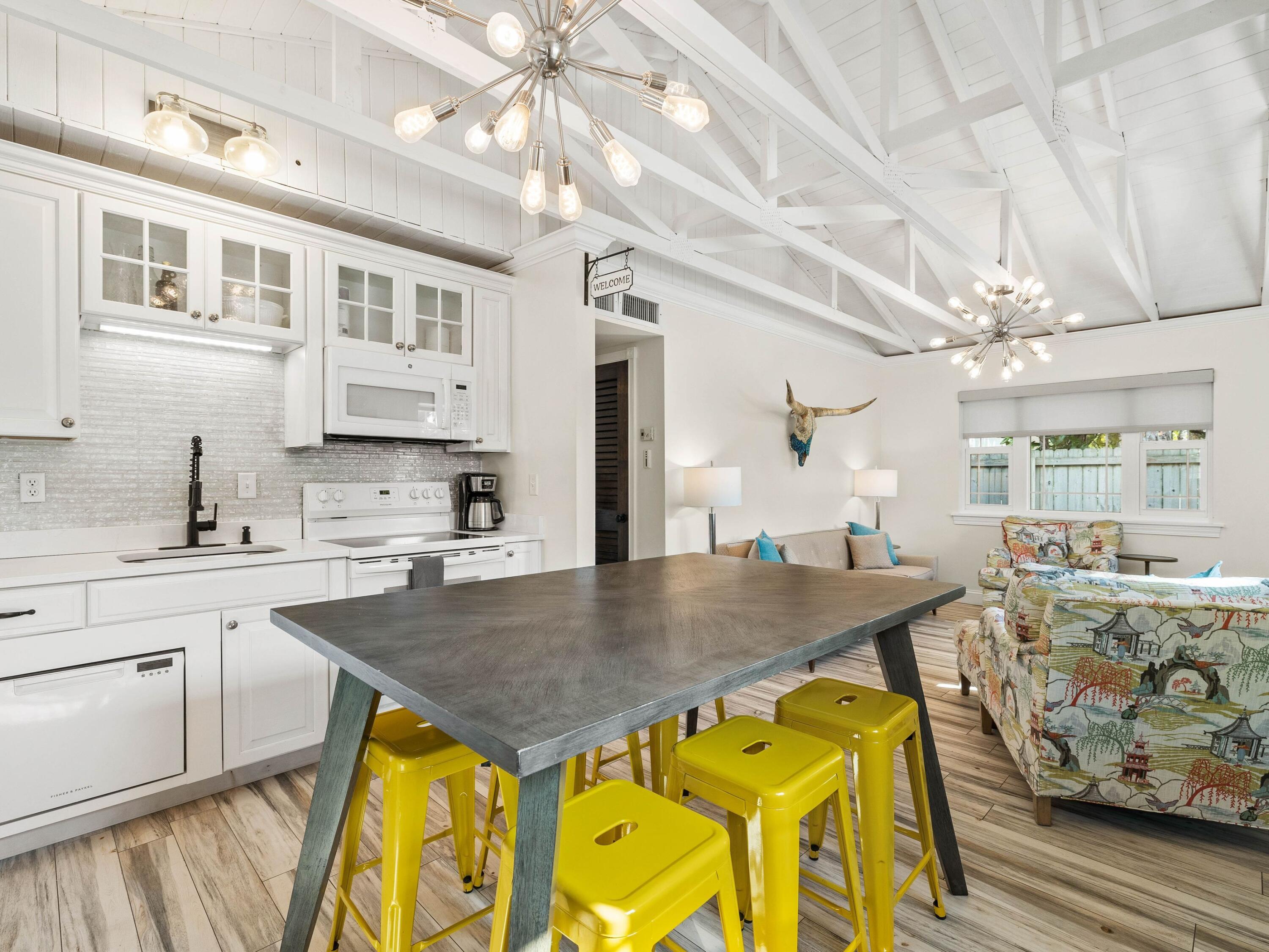 2508 W County Highway 30A