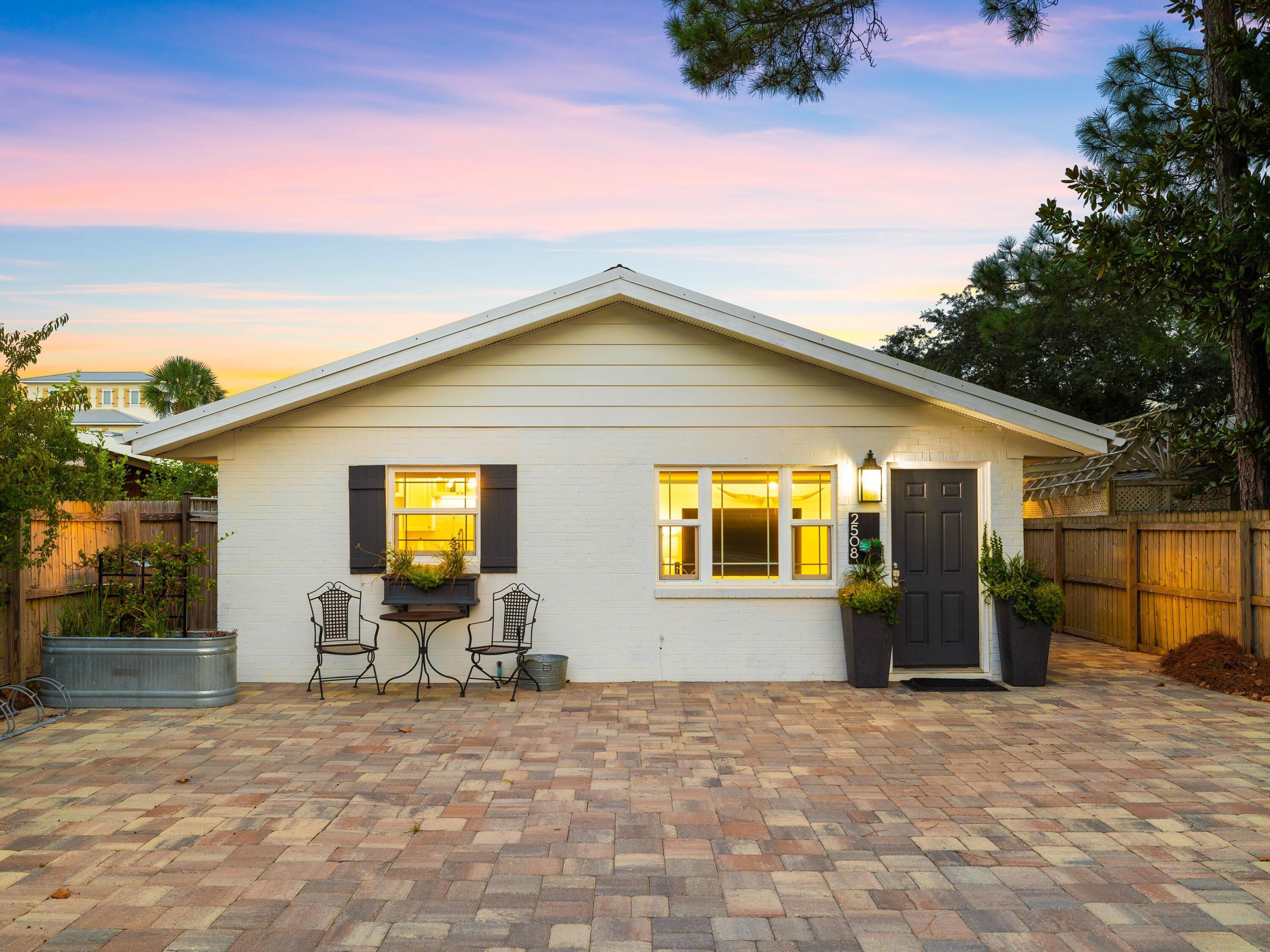 2508 W County Highway 30A