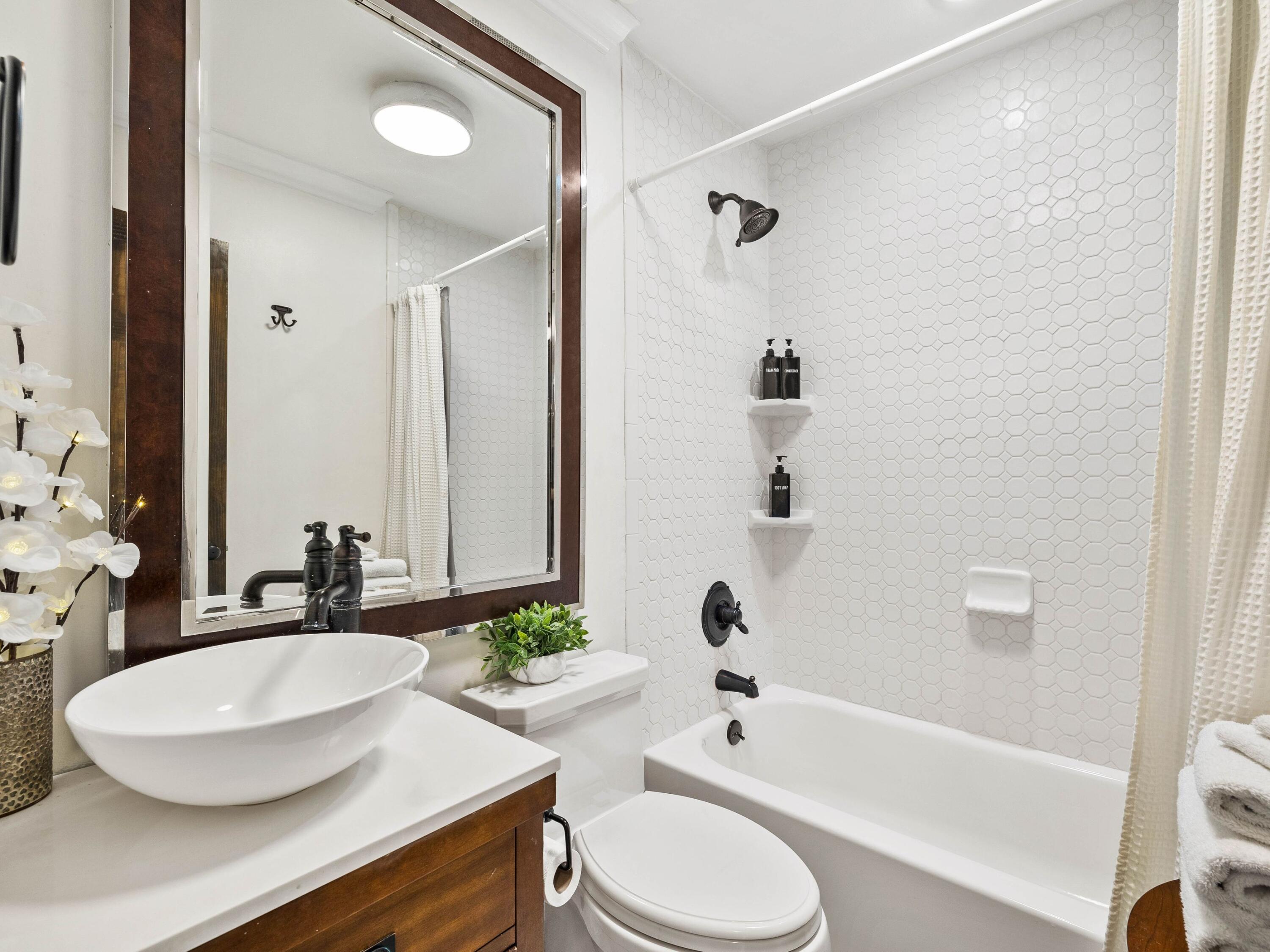 2508 W County Highway 30A