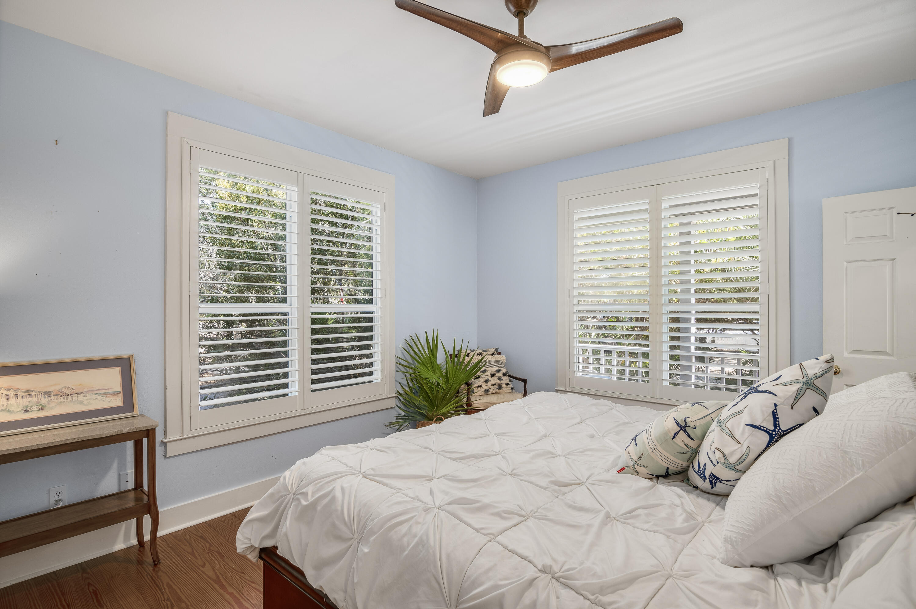 253 N Andalusia Avenue