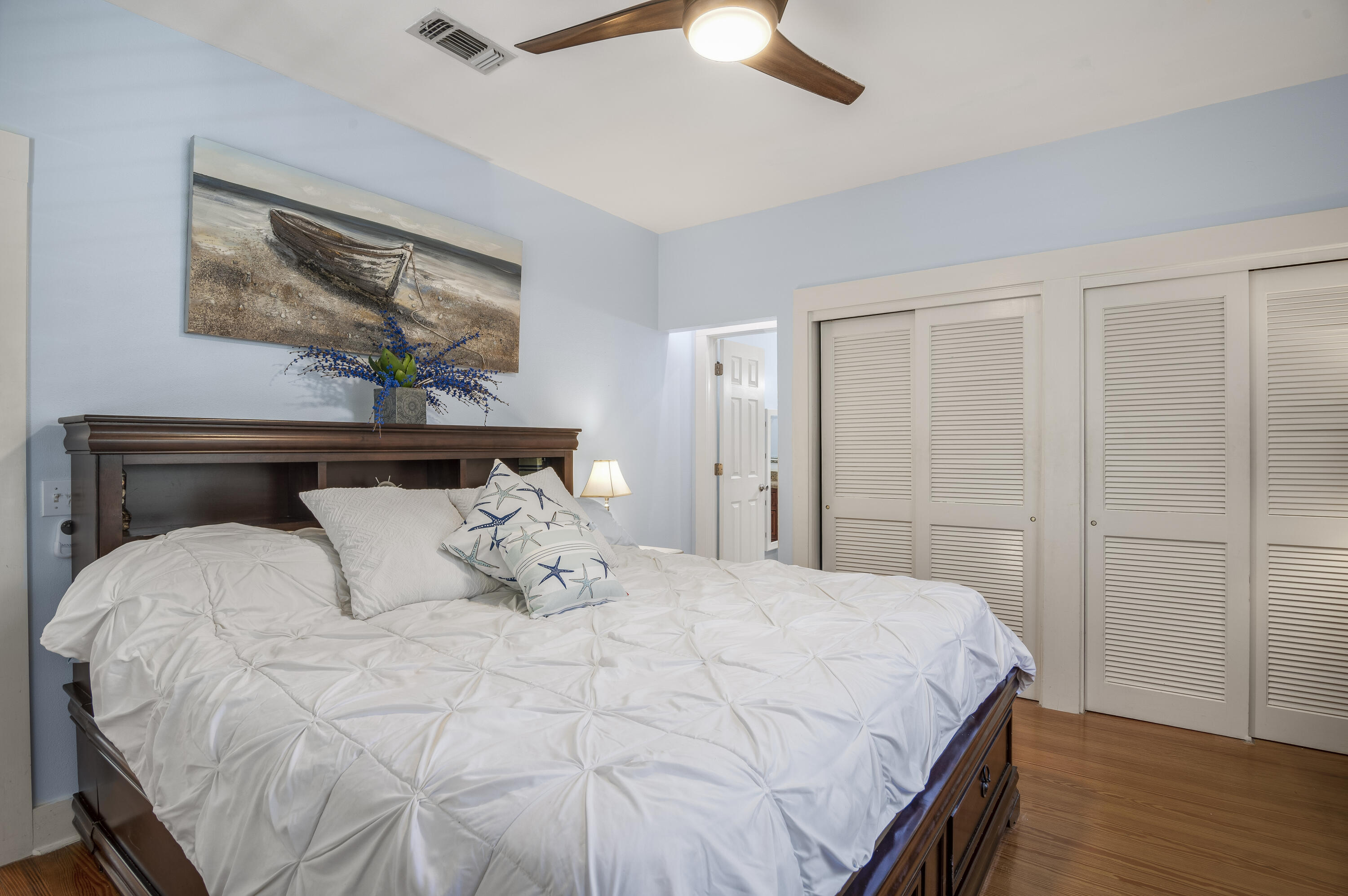 253 N Andalusia Avenue