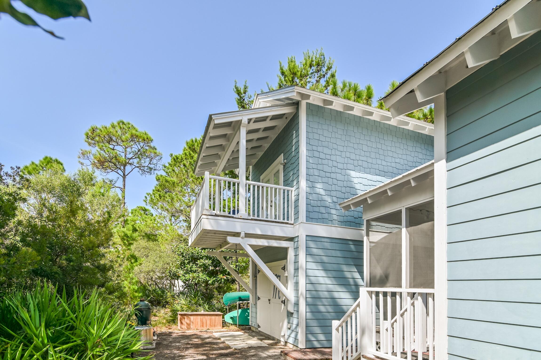 253 N Andalusia Avenue