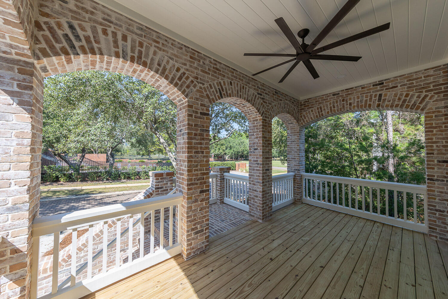 14 S Pontchartrain