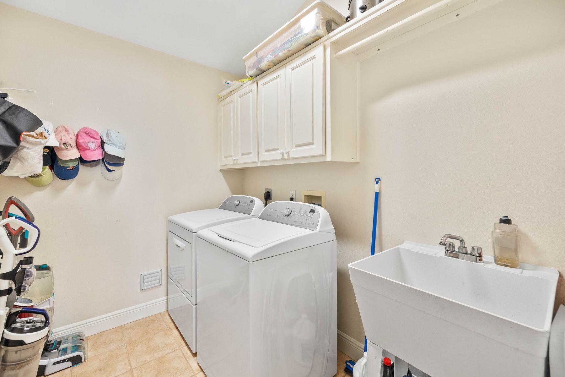 21004 S Lakeview Drive