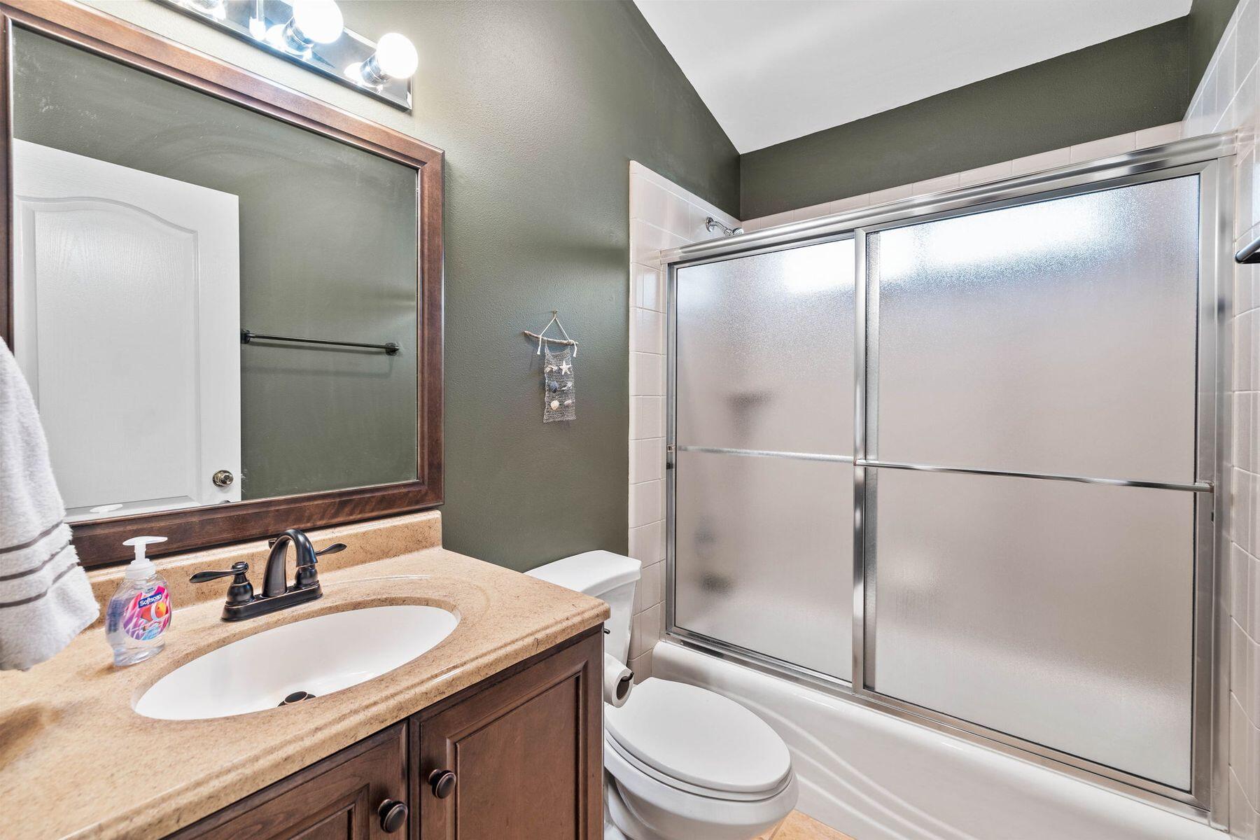 21004 S Lakeview Drive