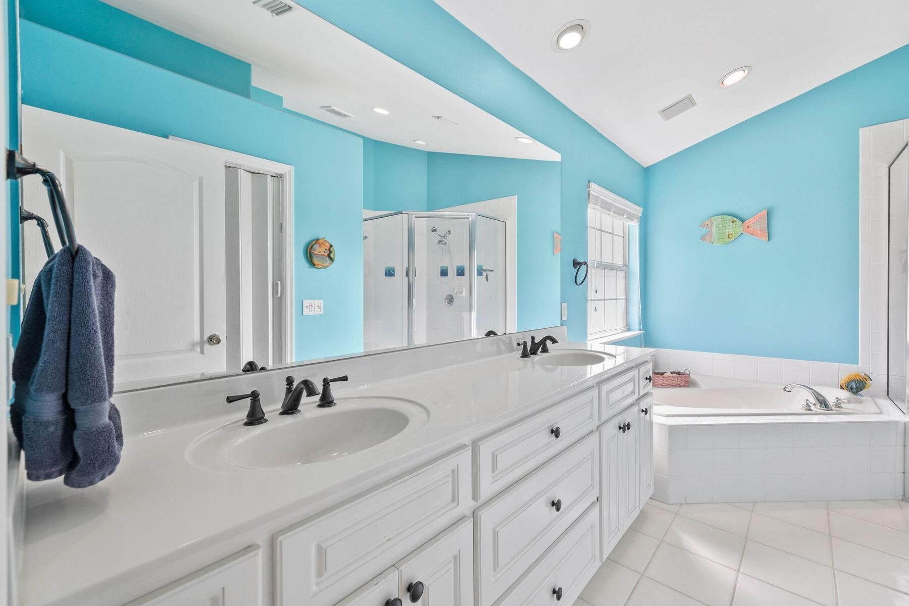 21004 S Lakeview Drive