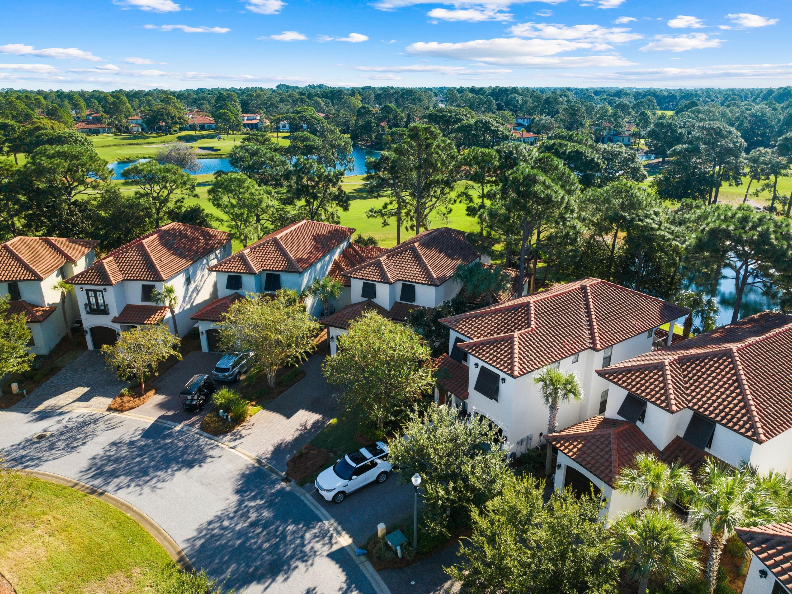 1889 Baytowne Loop