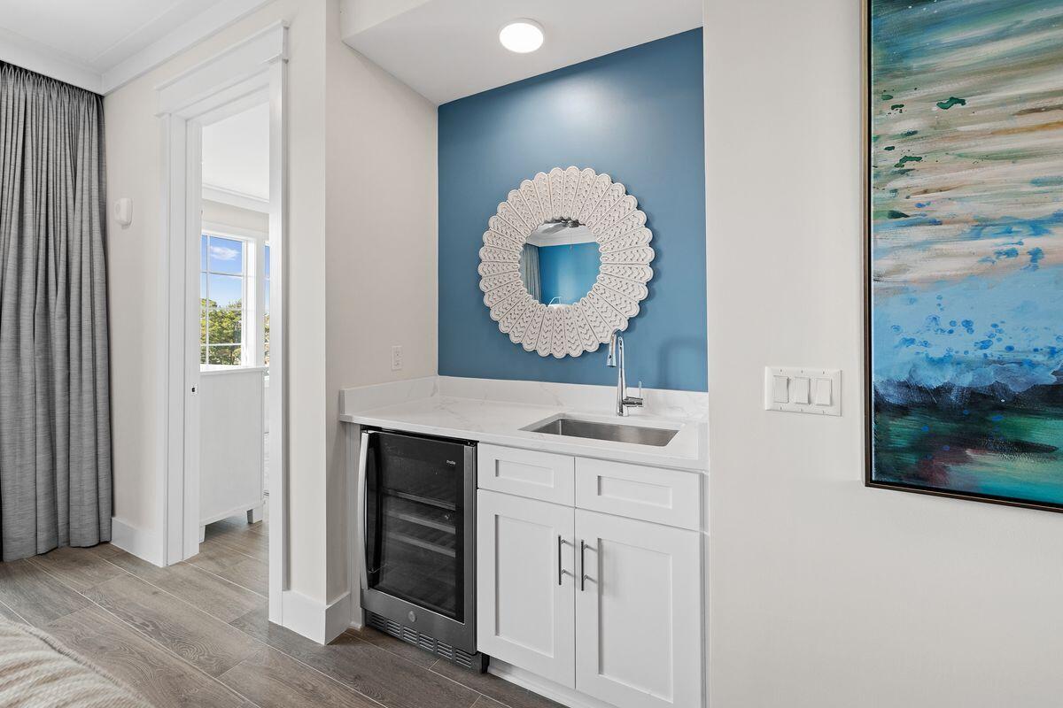 206 Henderson Resort Way, 5102