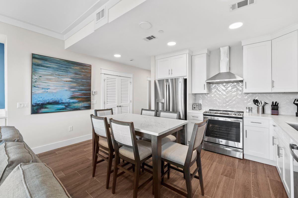 206 Henderson Resort Way, 5102