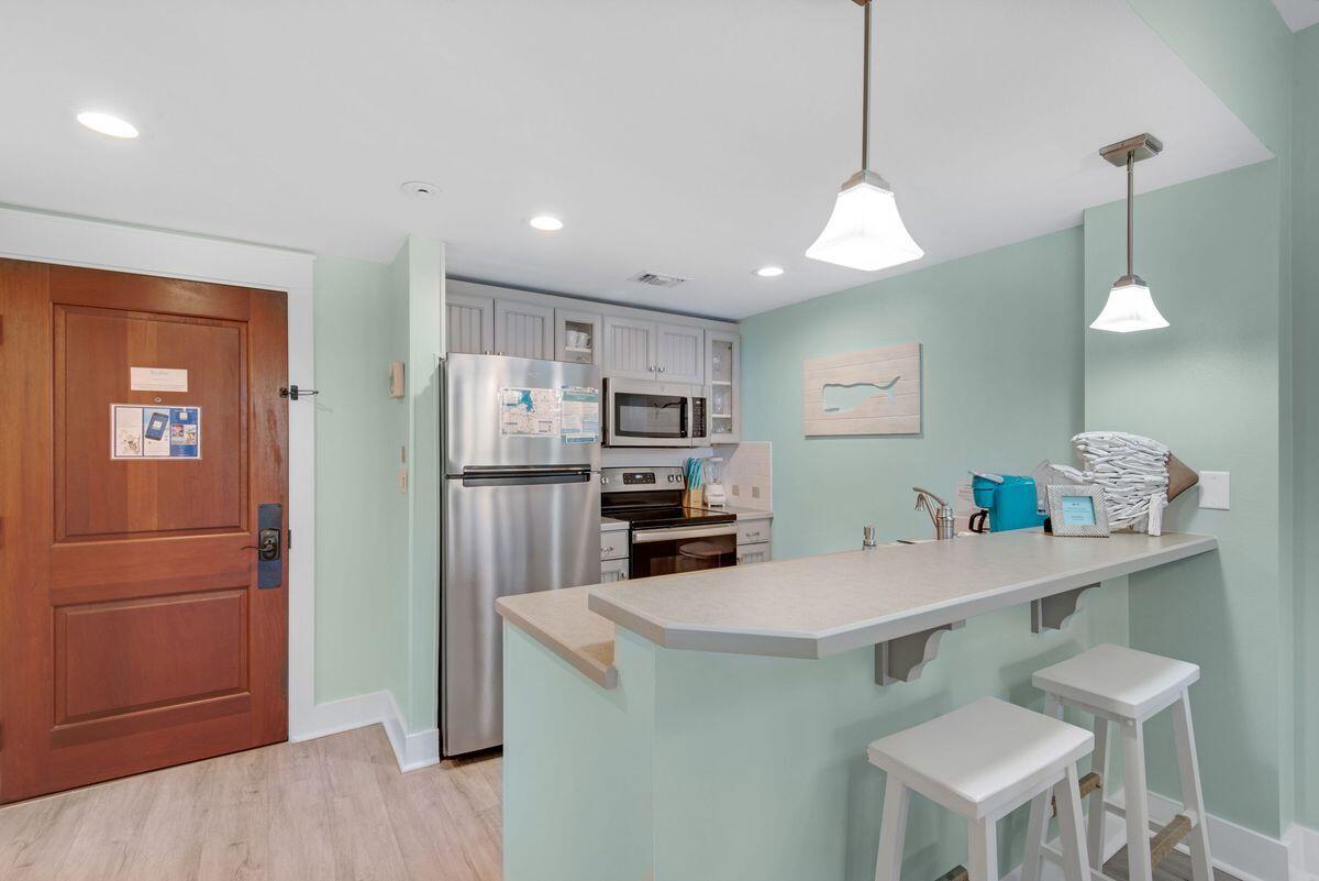 9300 Baytowne Wharf Boulevard, 506