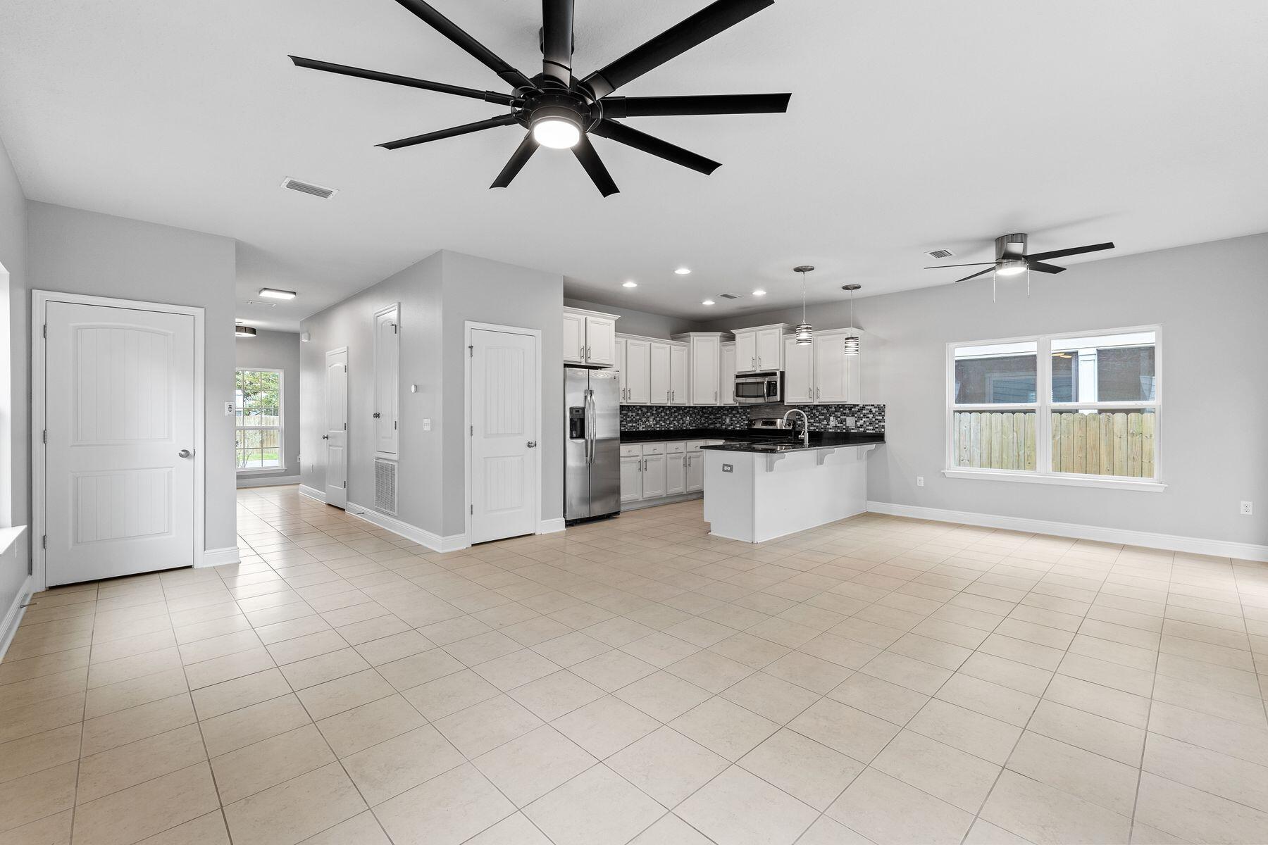 130 Mosaic Oaks Circle