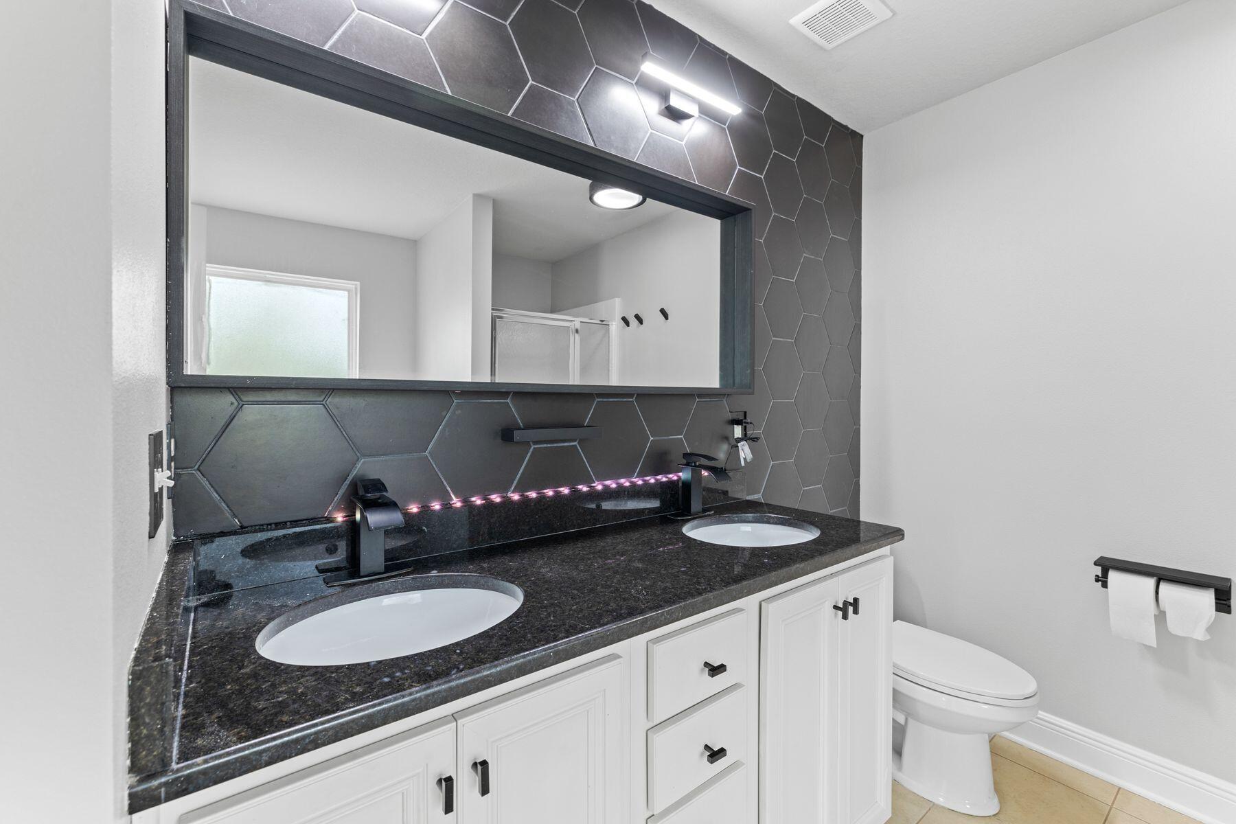 130 Mosaic Oaks Circle