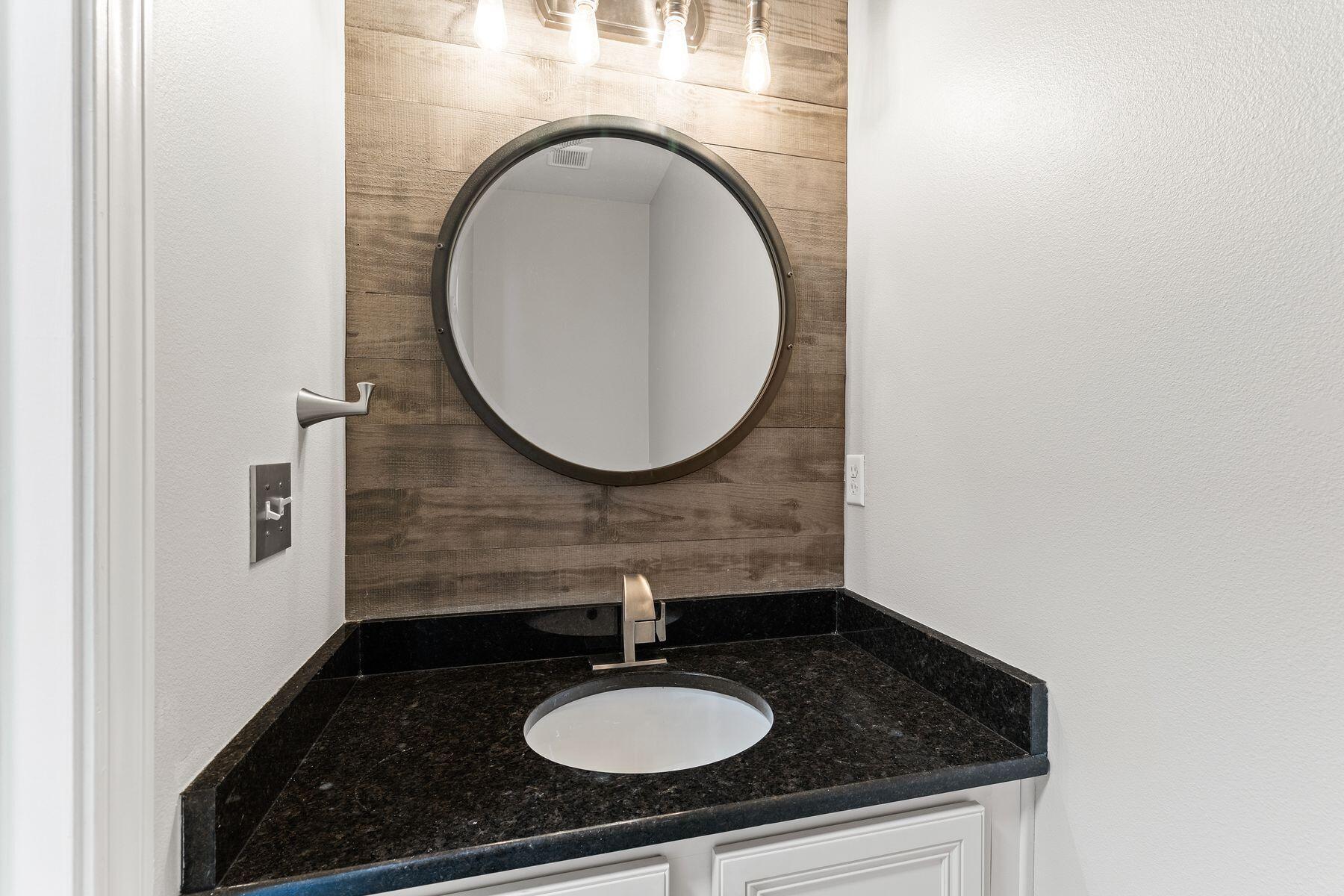 130 Mosaic Oaks Circle