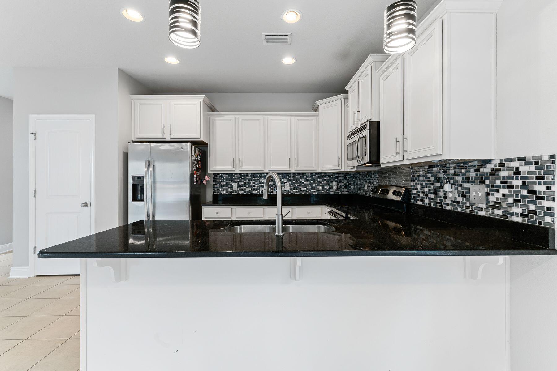 130 Mosaic Oaks Circle