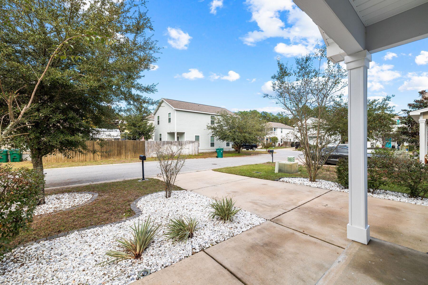 130 Mosaic Oaks Circle