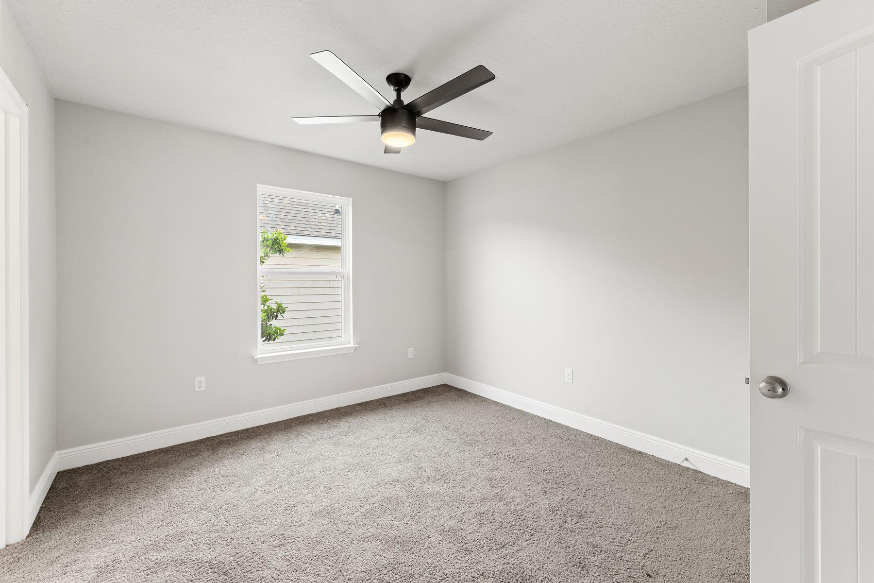 130 Mosaic Oaks Circle