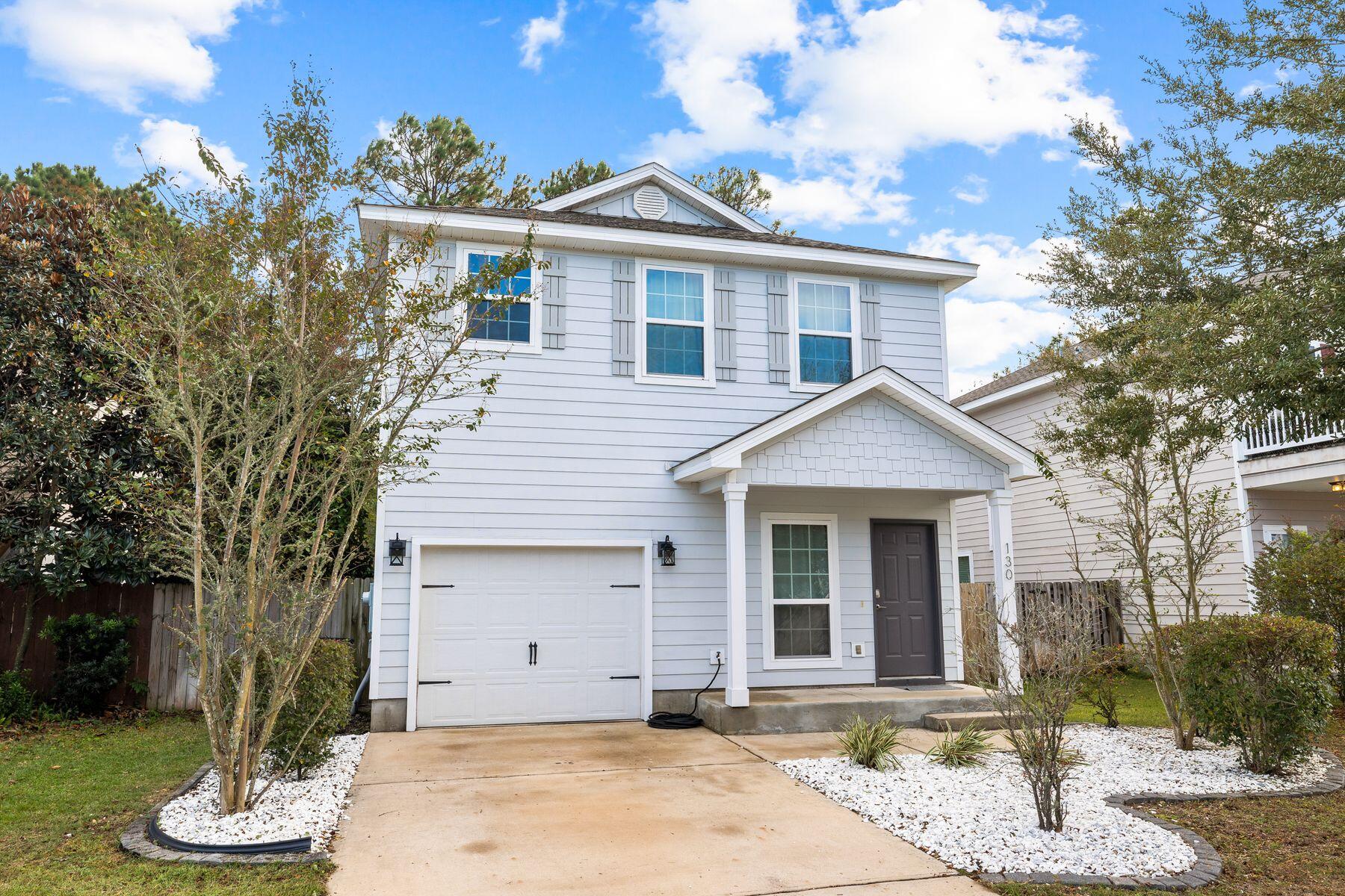 130 Mosaic Oaks Circle