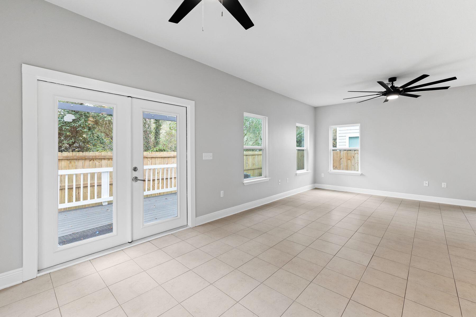 130 Mosaic Oaks Circle