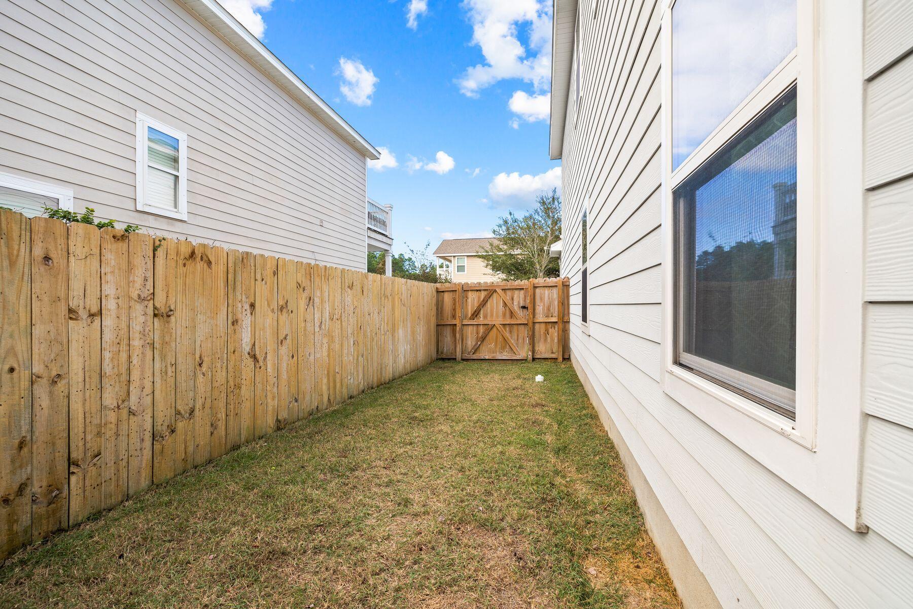 130 Mosaic Oaks Circle