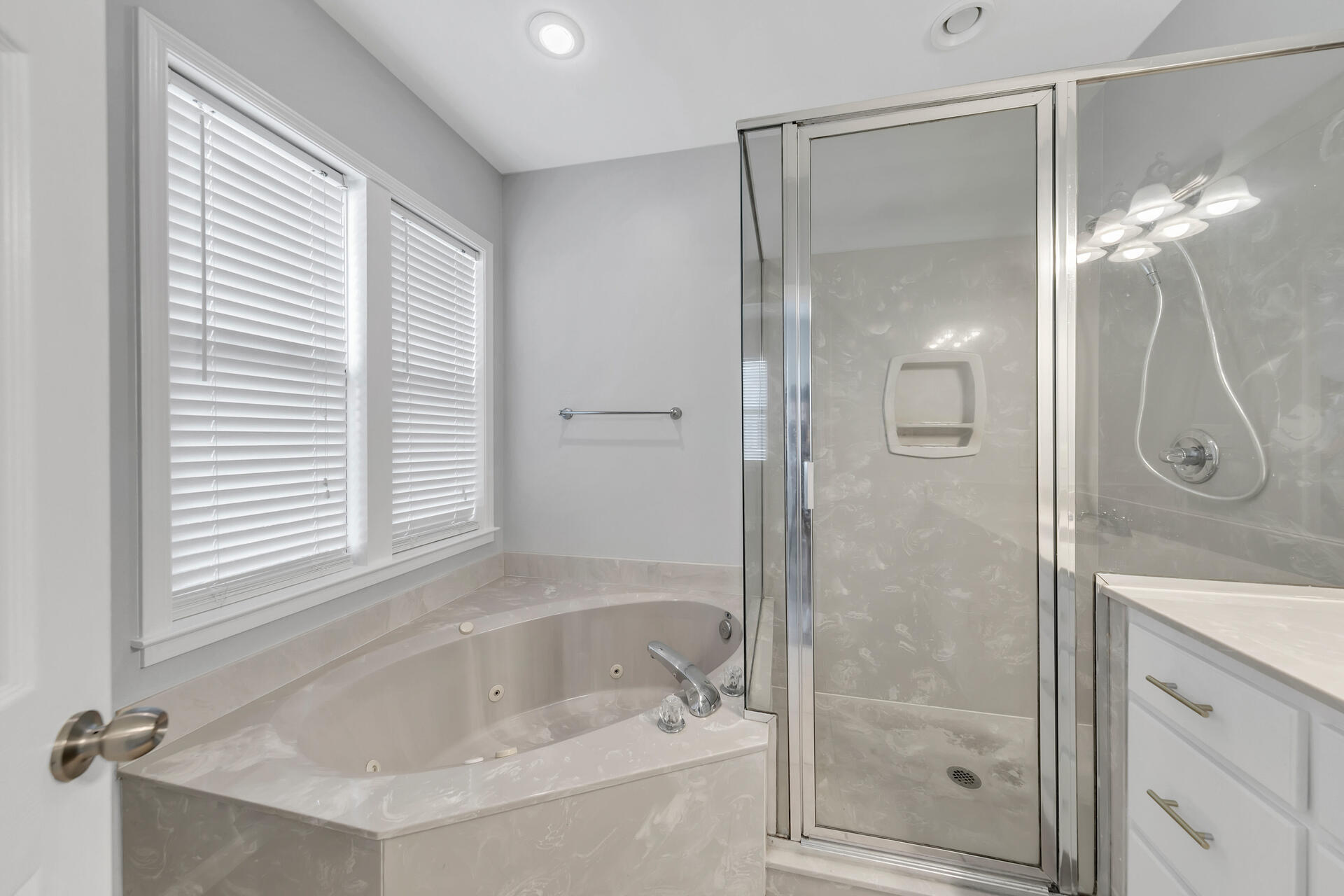 1536 N County Hwy 393