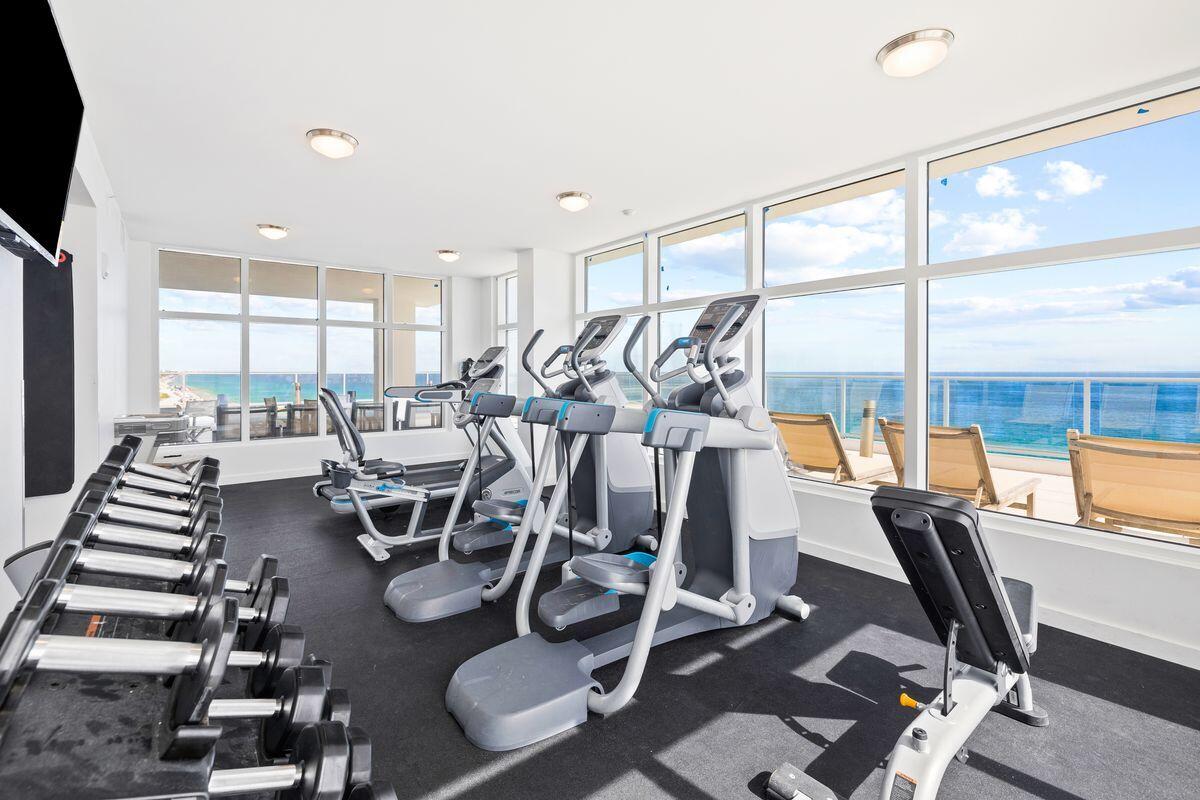 1900 Scenic Highway 98, 302