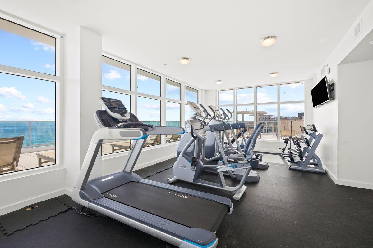 1900 Scenic Highway 98, 302