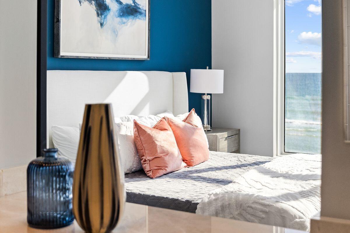 1900 Scenic Highway 98, 302