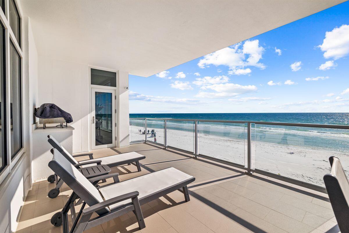 1900 Scenic Highway 98, 302