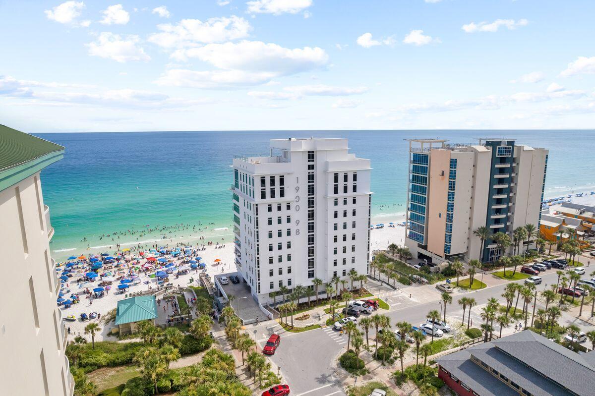 1900 Scenic Highway 98, 302