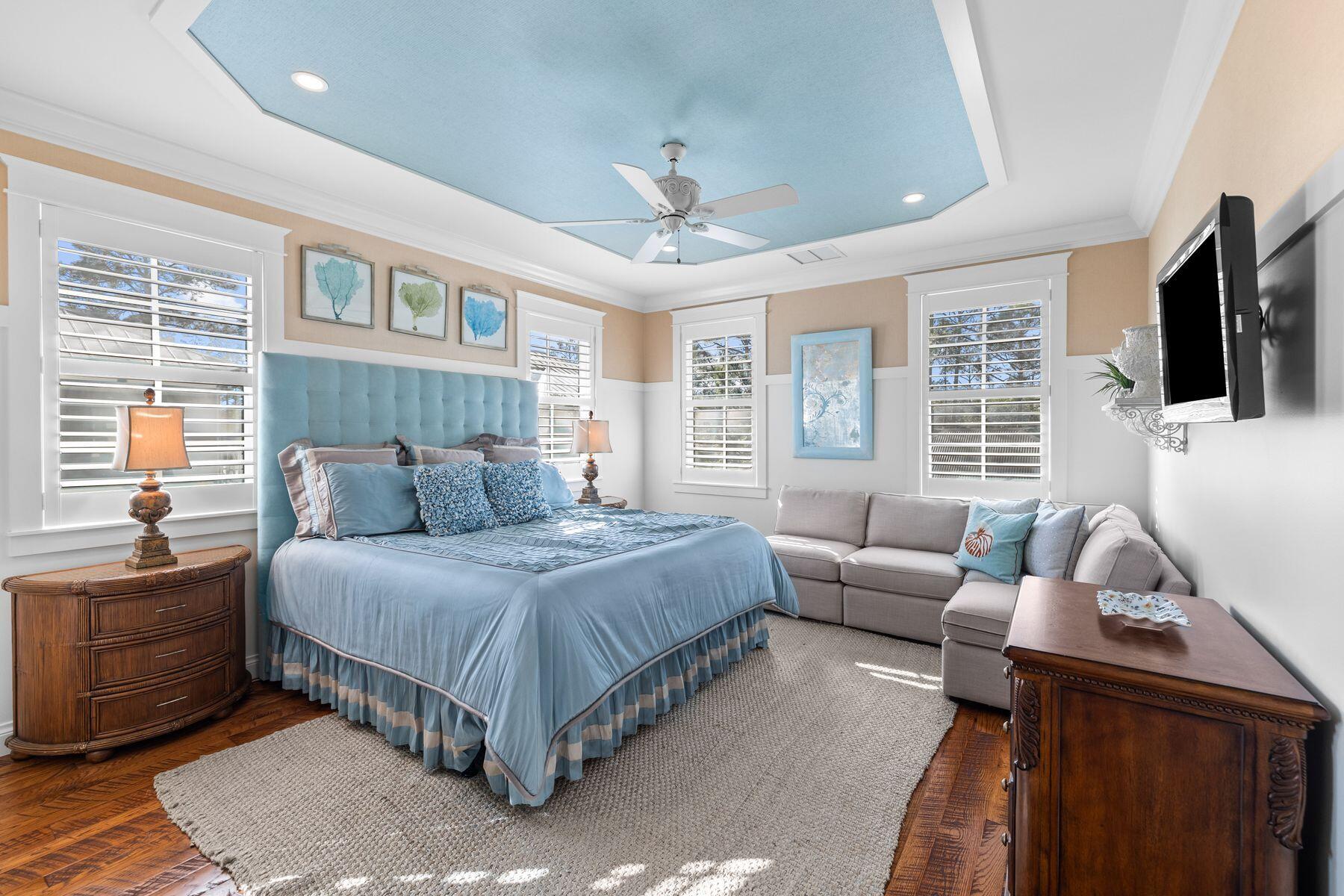 419 E Royal Fern Way