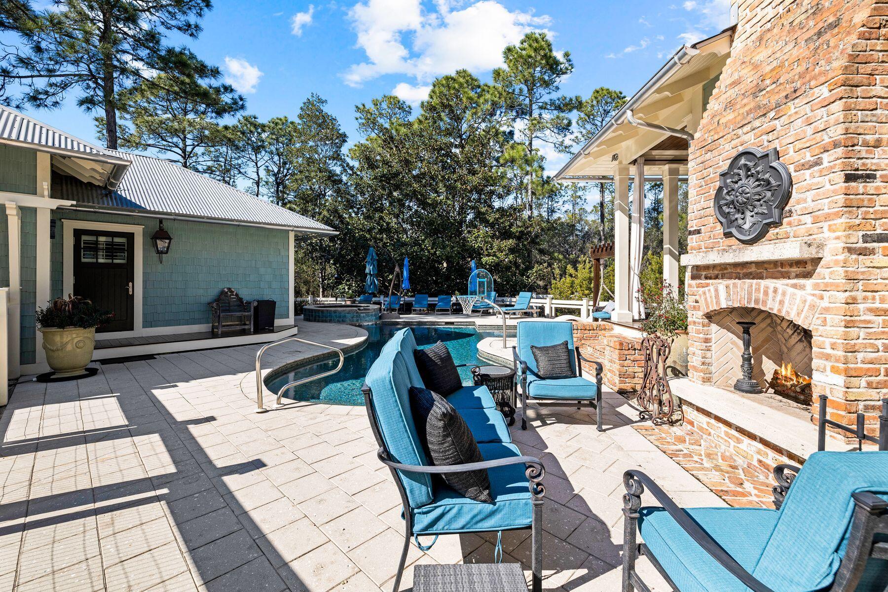 419 E Royal Fern Way