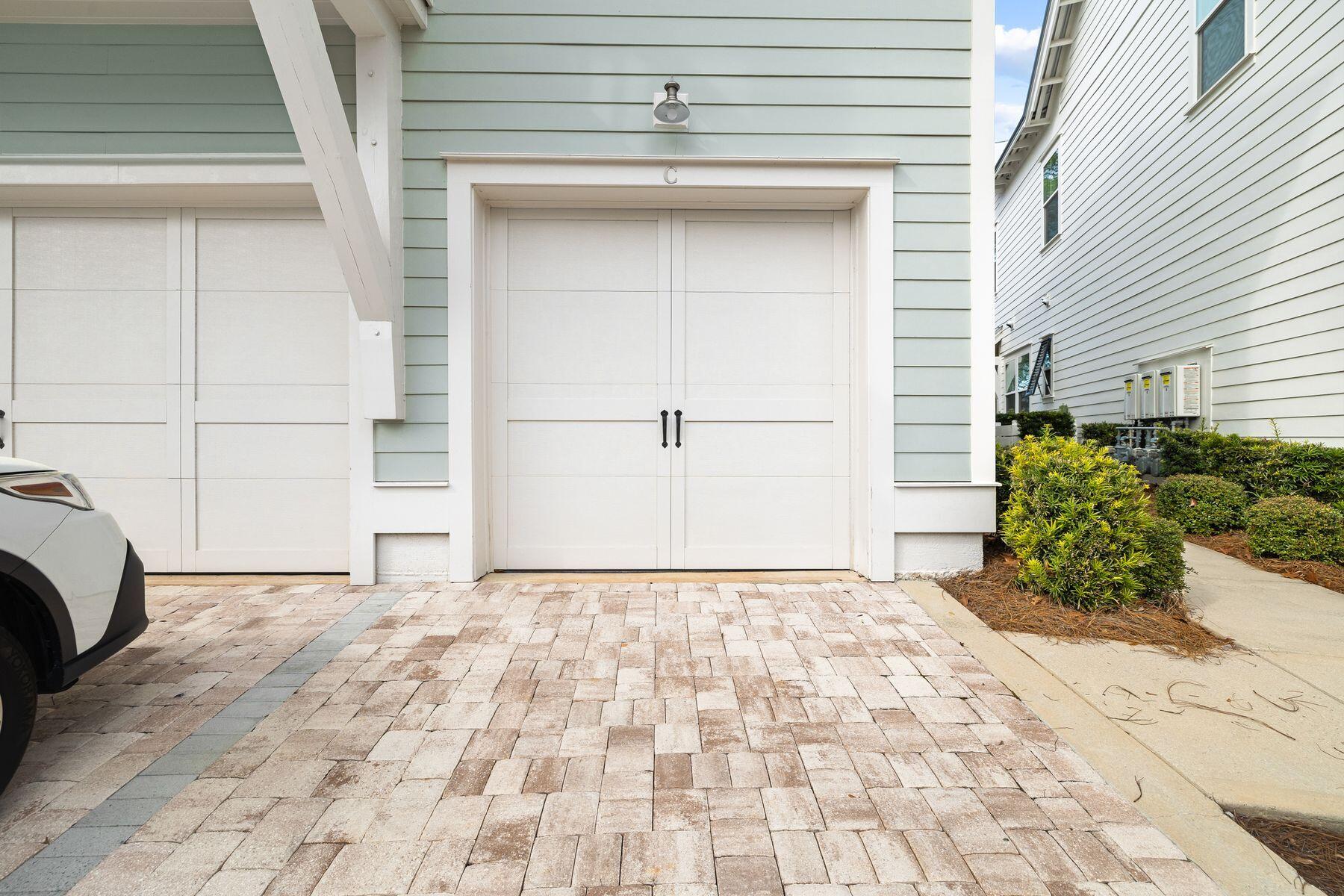 125 W Pine Lands Loop, C