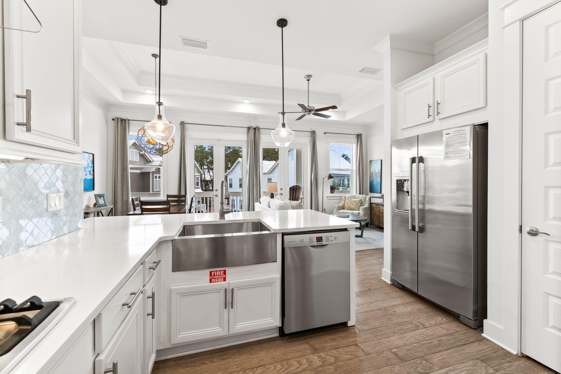 125 W Pine Lands Loop, C