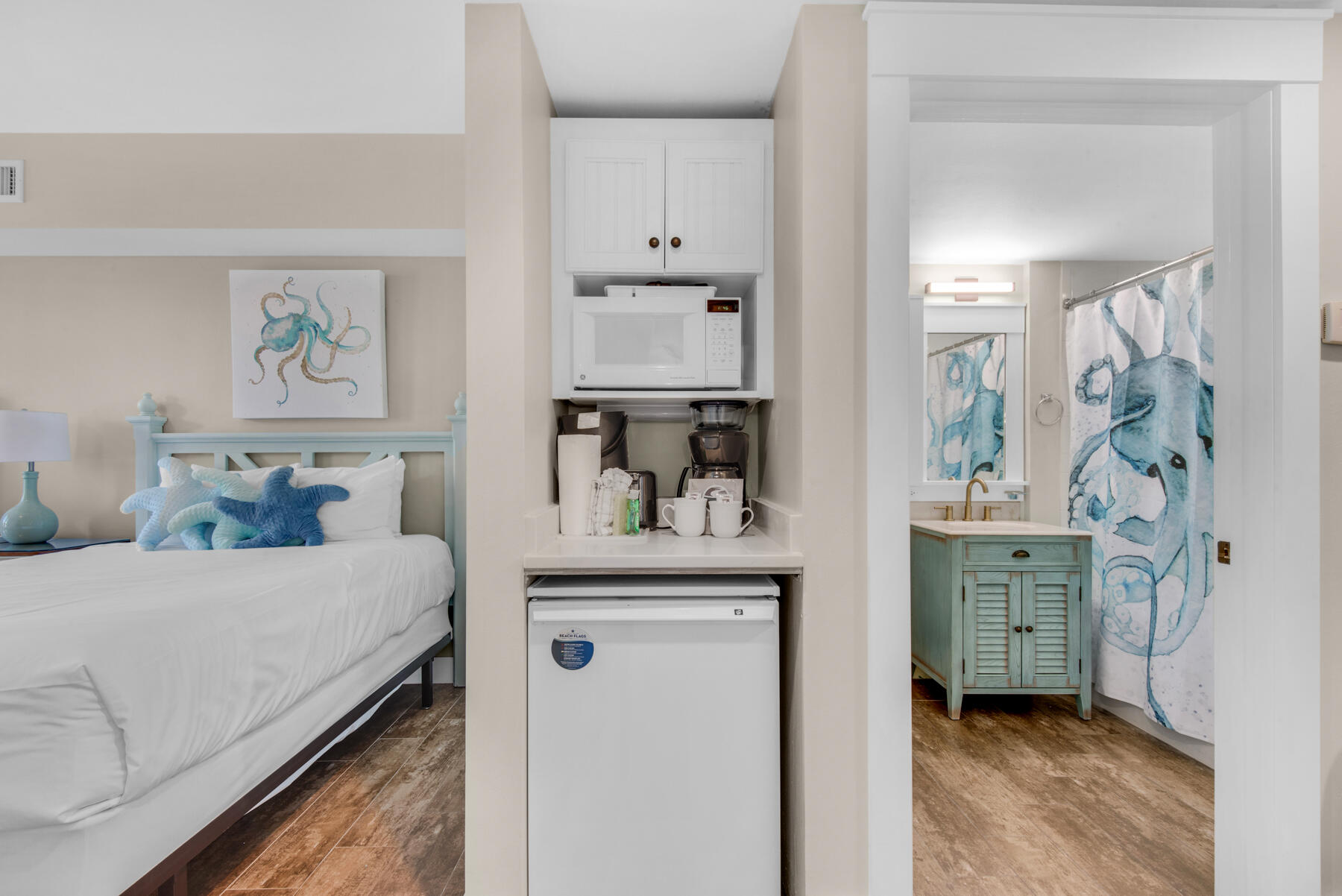 9200 Baytowne Wharf Boulevard, 545/547