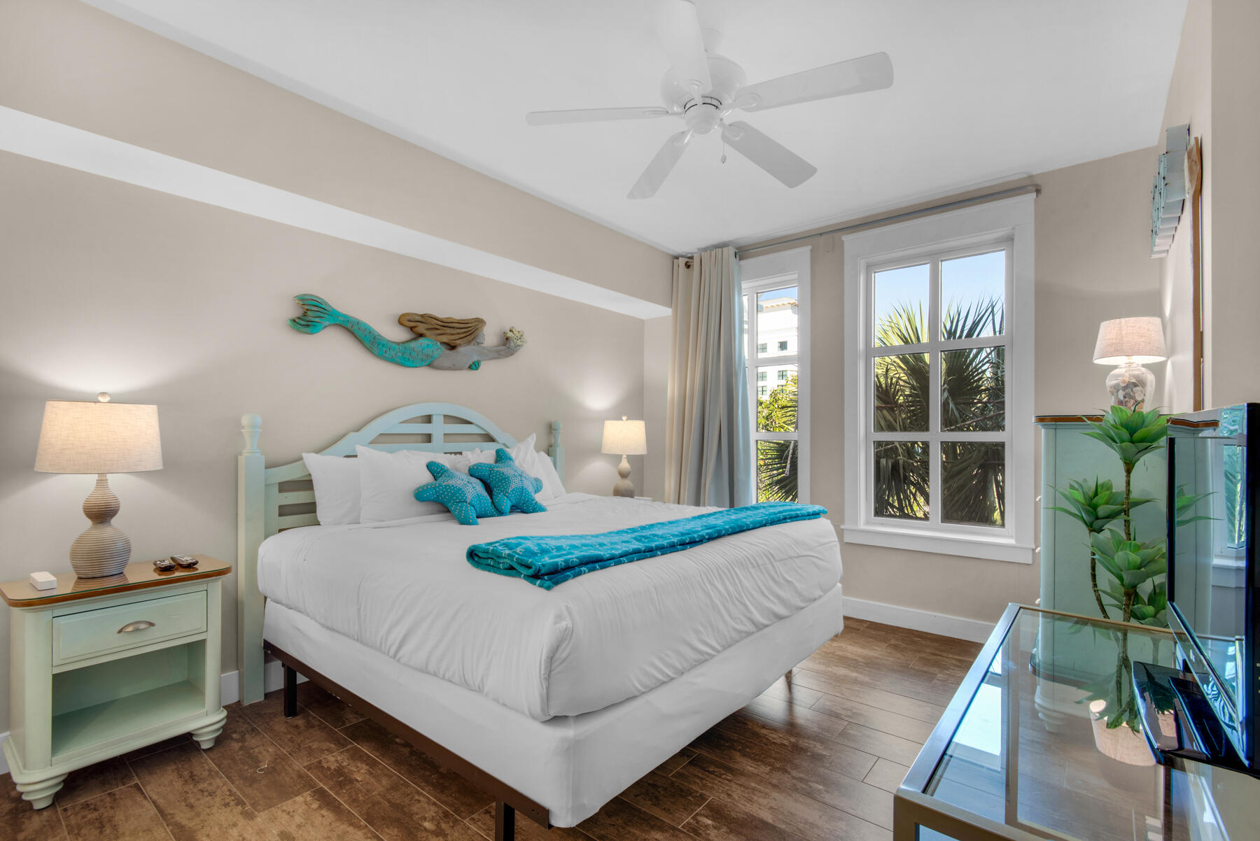 9200 Baytowne Wharf Boulevard, 545/547