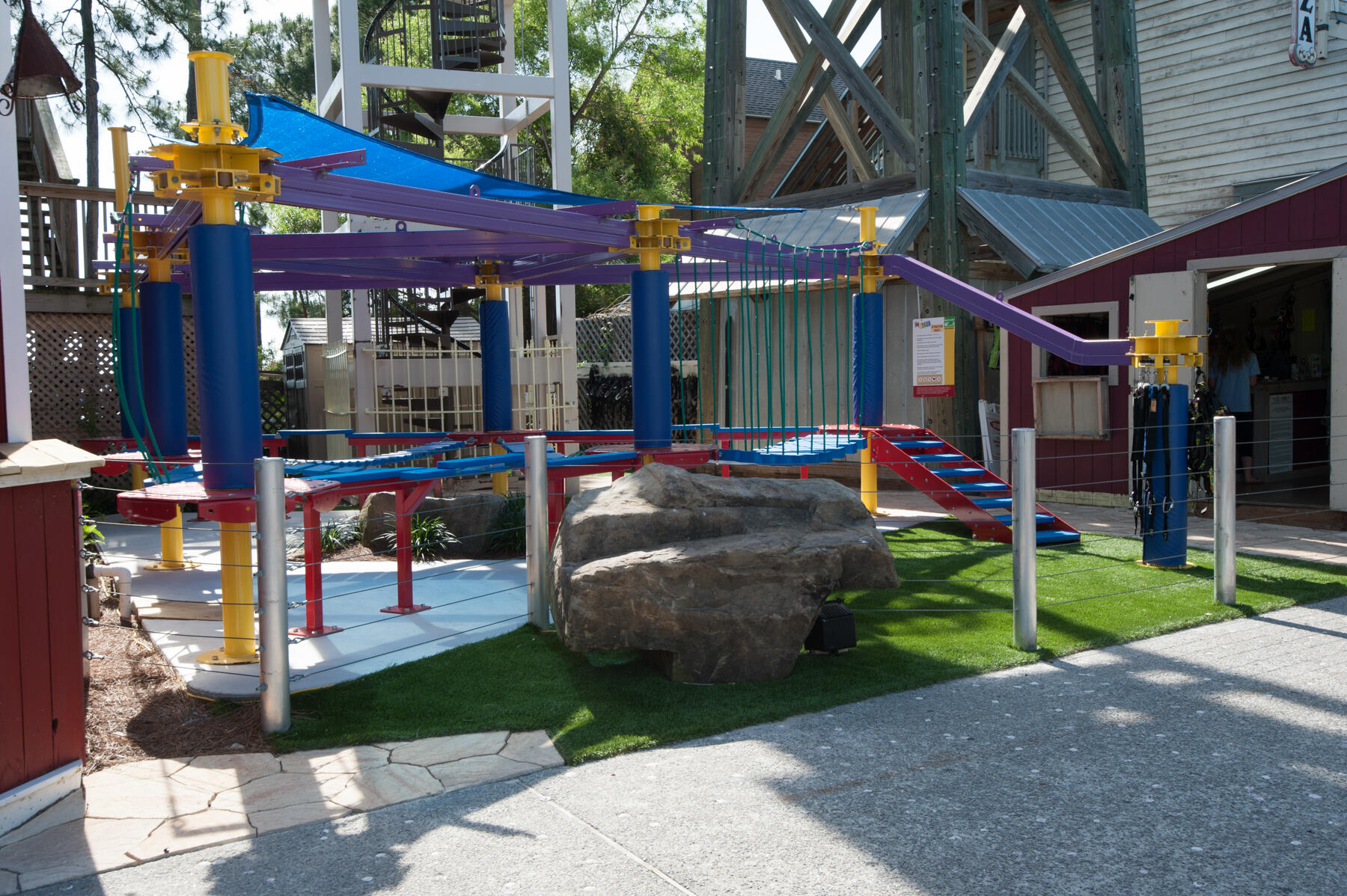 9200 Baytowne Wharf Boulevard, 545/547