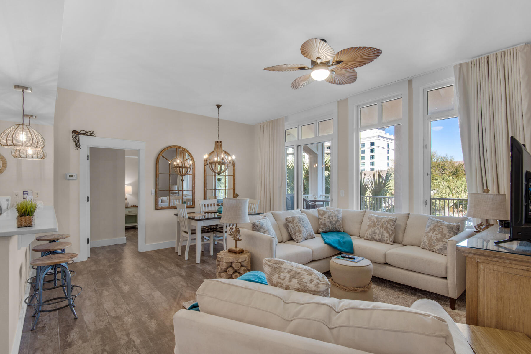 9200 Baytowne Wharf Boulevard, 545/547