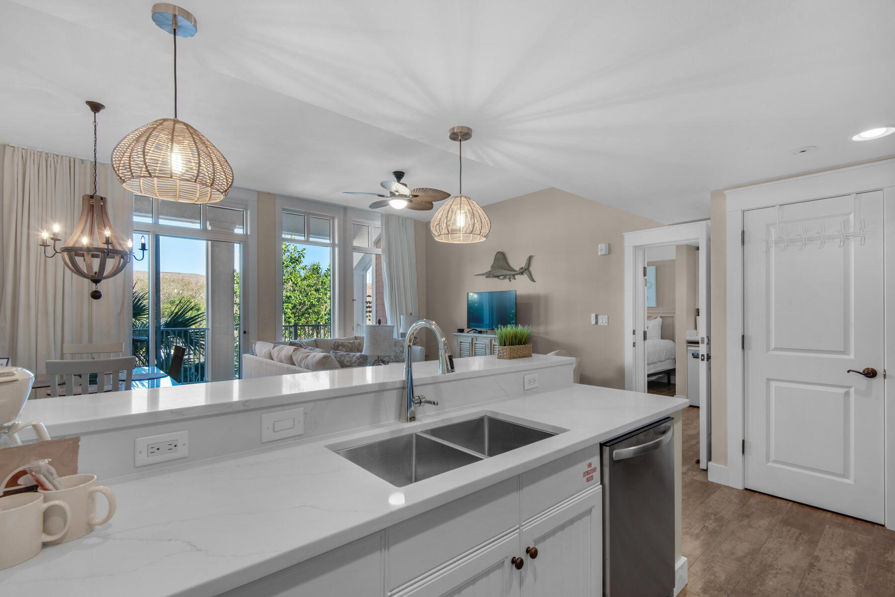 9200 Baytowne Wharf Boulevard, 545/547