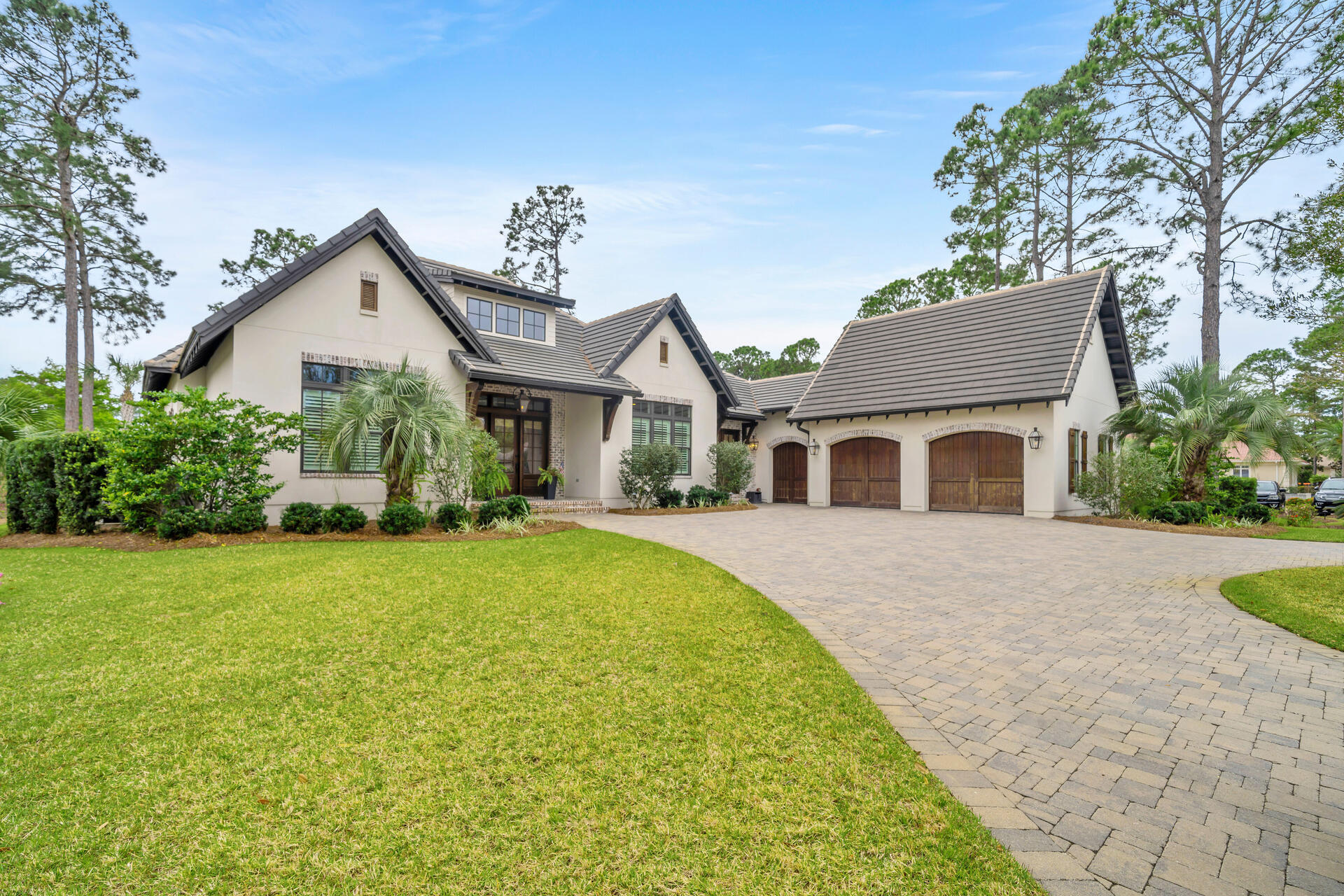 1542 N Baytowne Avenue