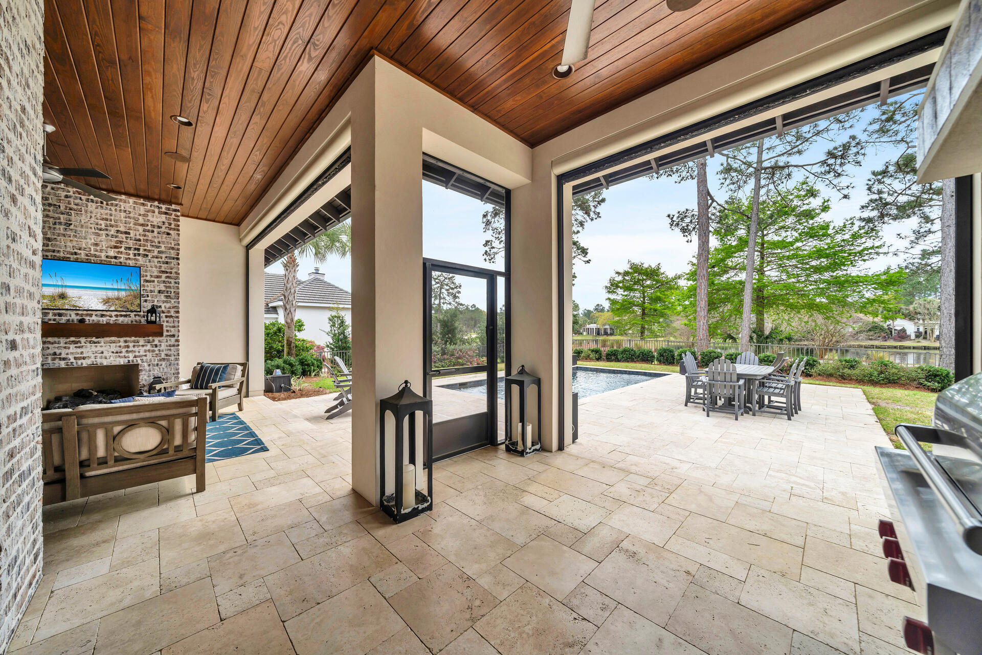 1542 N Baytowne Avenue