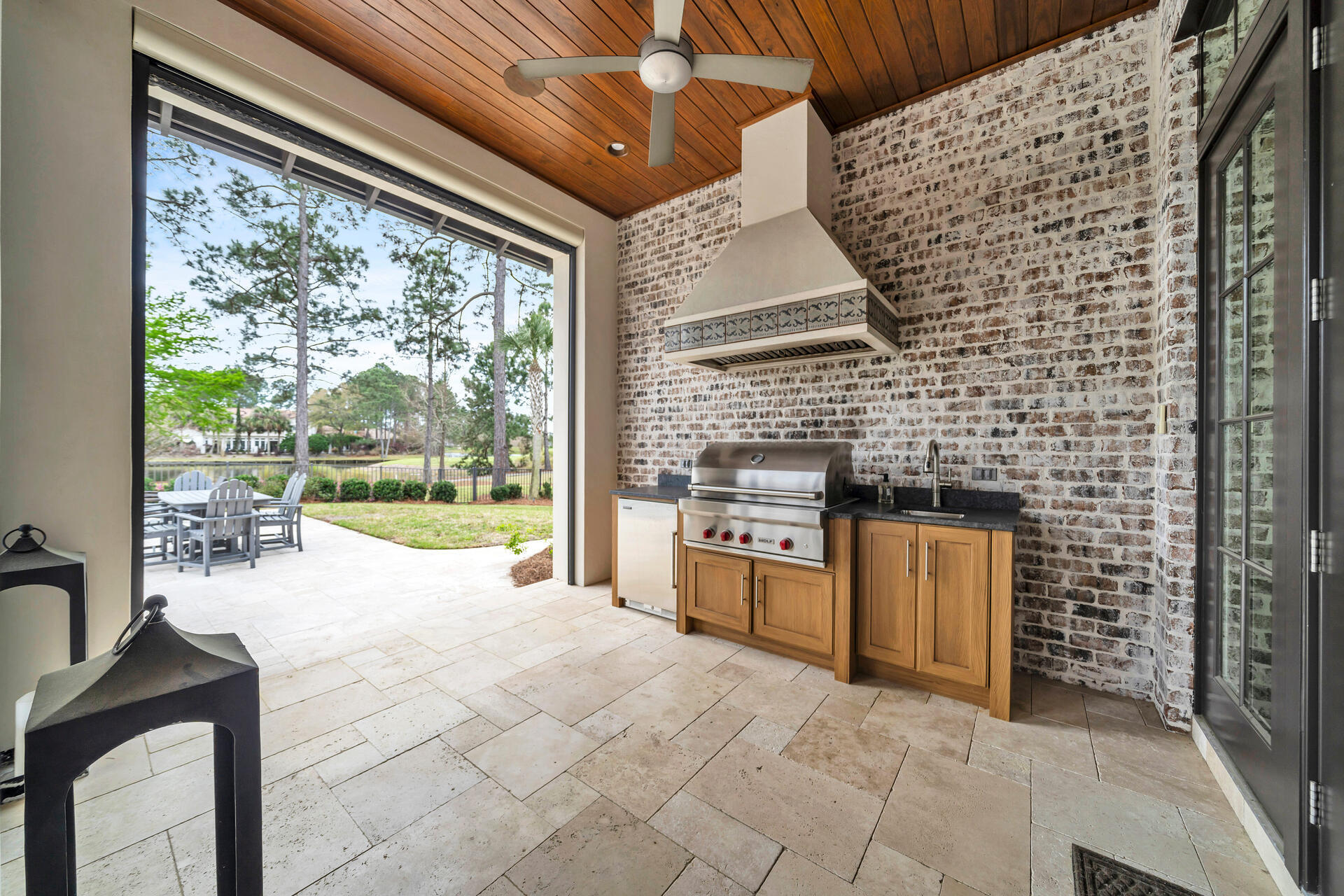 1542 N Baytowne Avenue