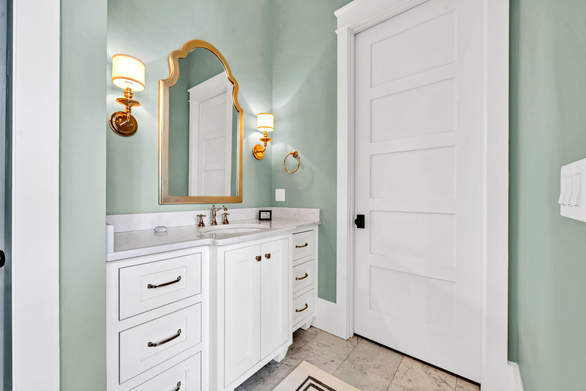 1542 N Baytowne Avenue