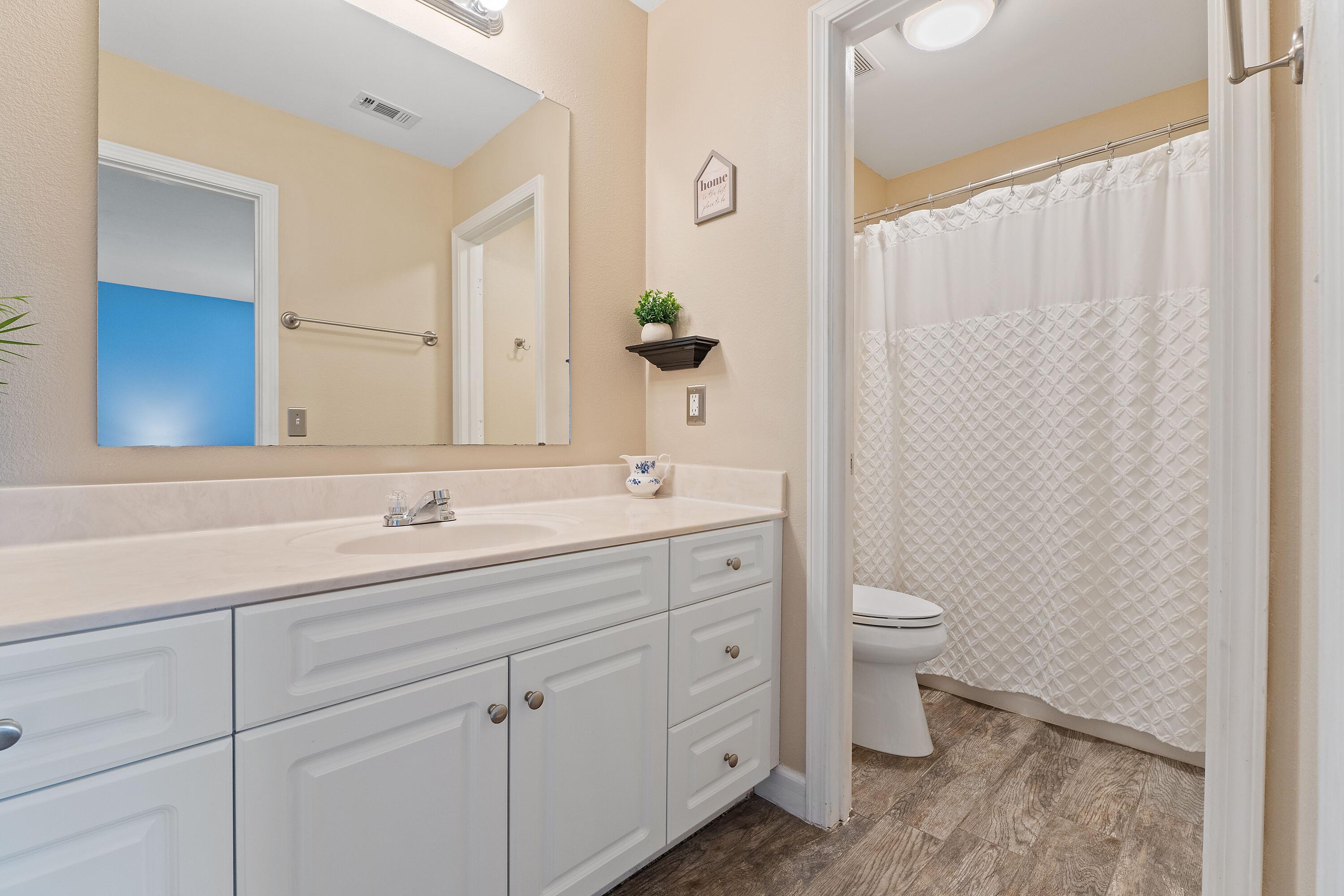 2217 Las Vegas Trail